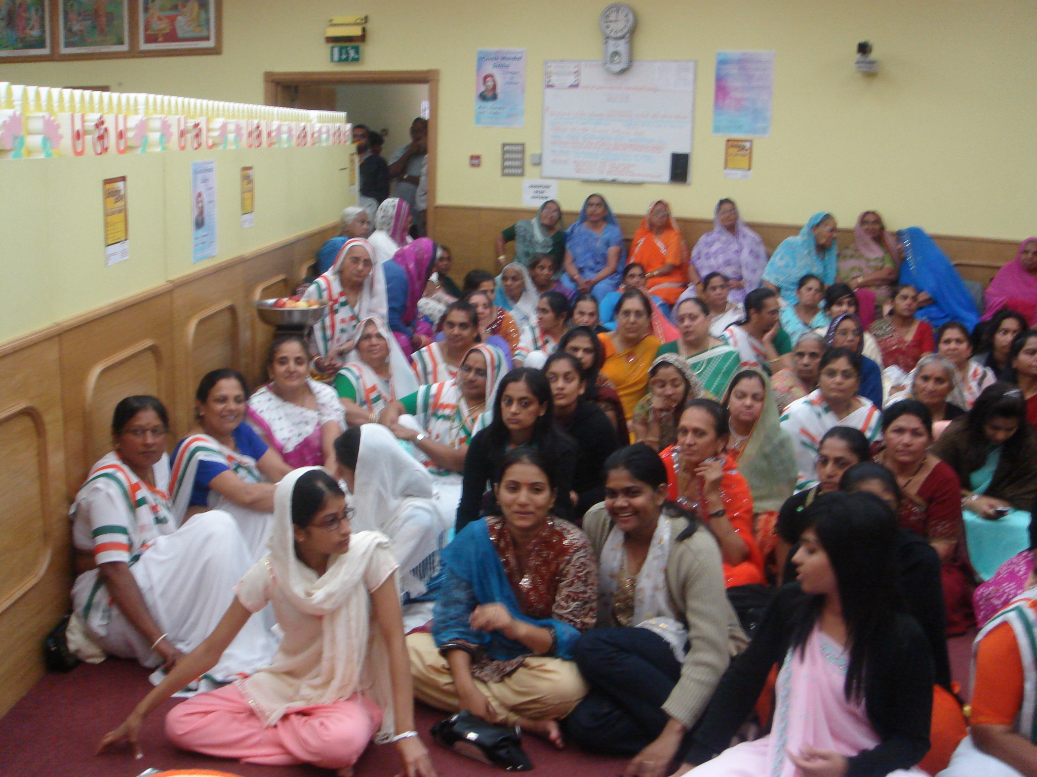 ©1987-2017 SKS Swaminarayan Temple East London
