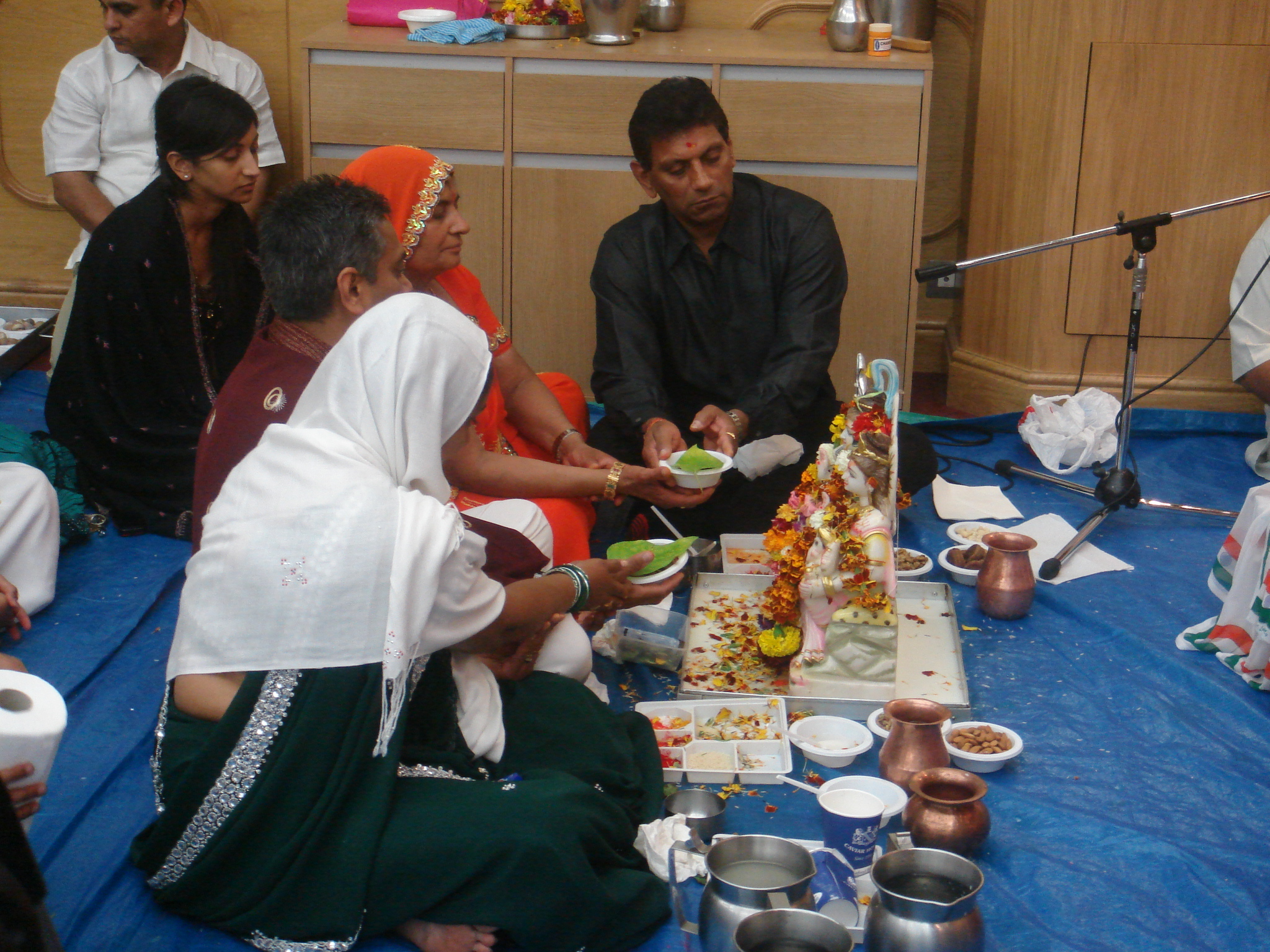 ©1987-2017 SKS Swaminarayan Temple East London