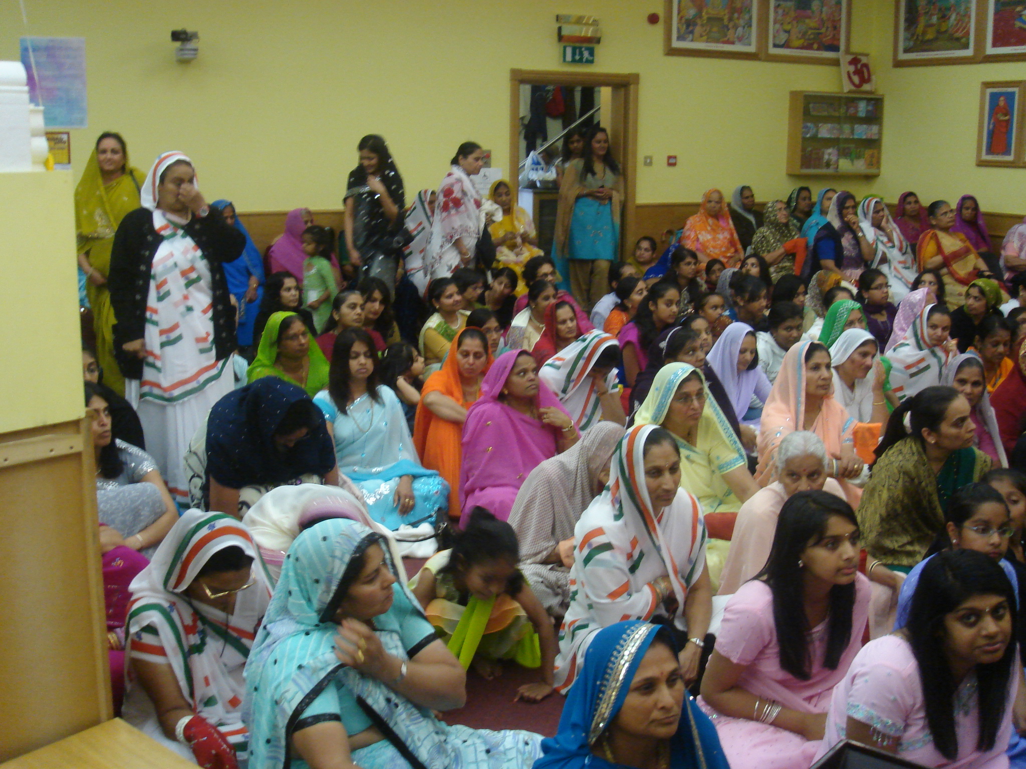 ©1987-2017 SKS Swaminarayan Temple East London