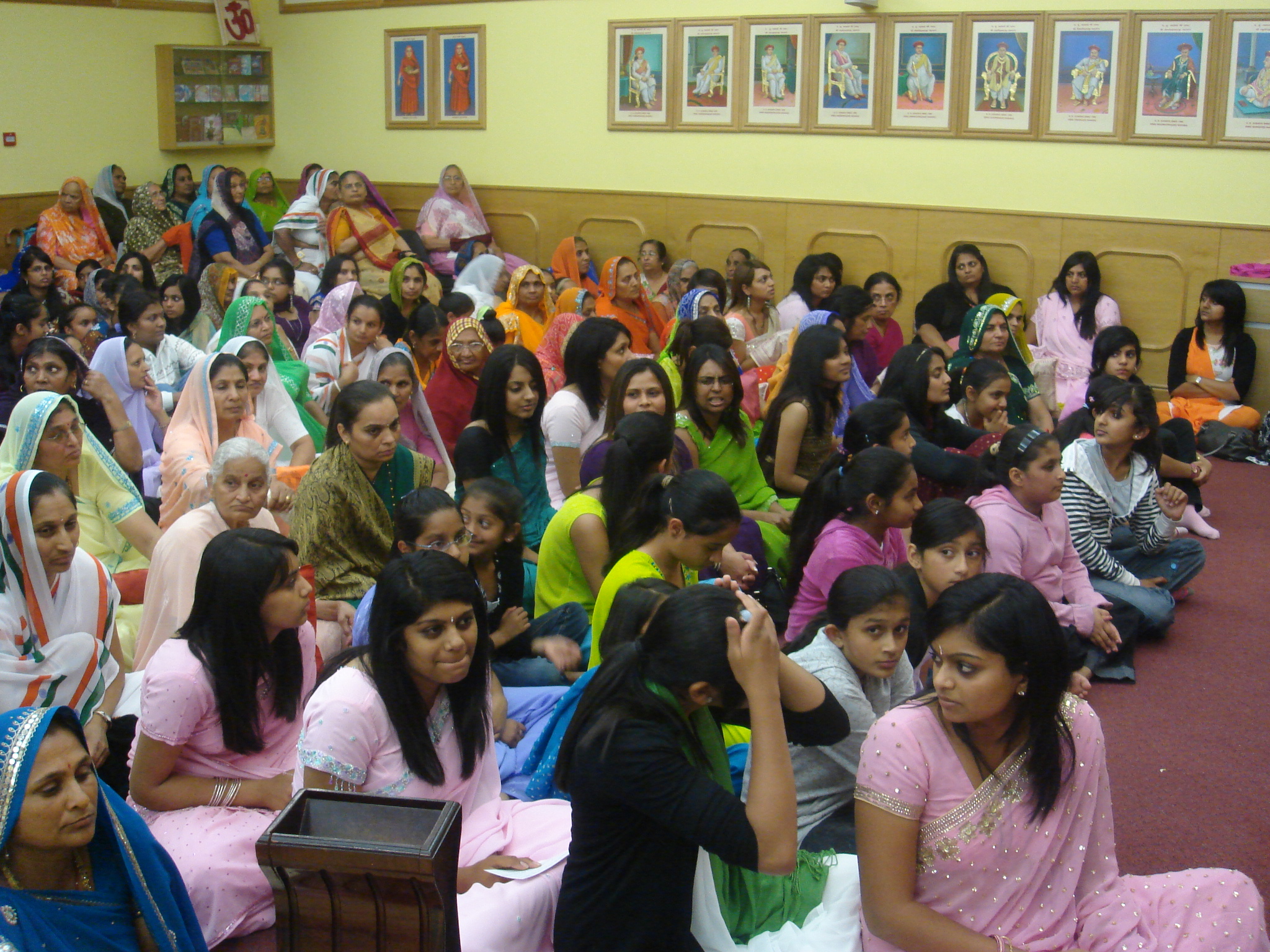 ©1987-2017 SKS Swaminarayan Temple East London
