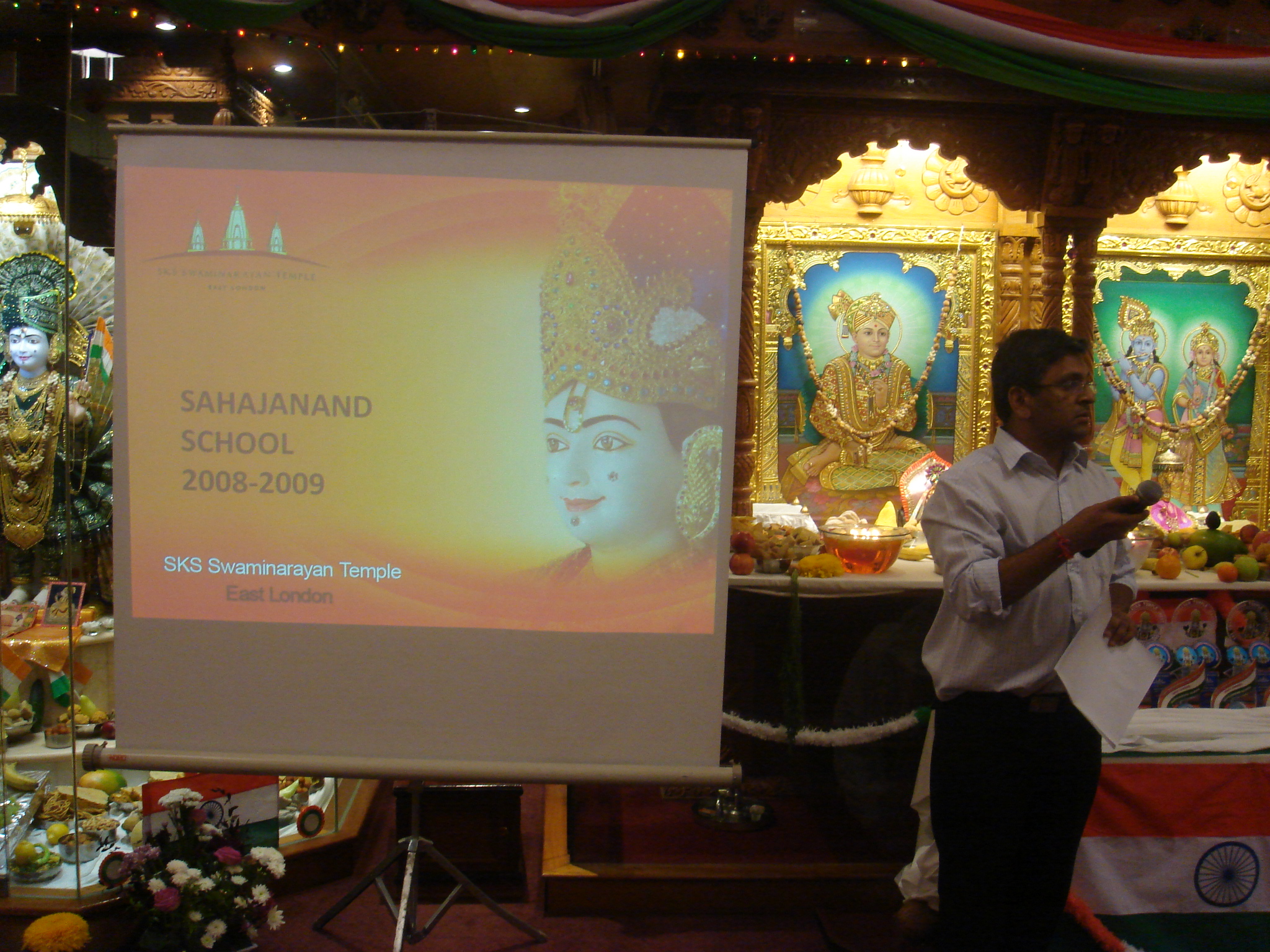 ©1987-2017 SKS Swaminarayan Temple East London