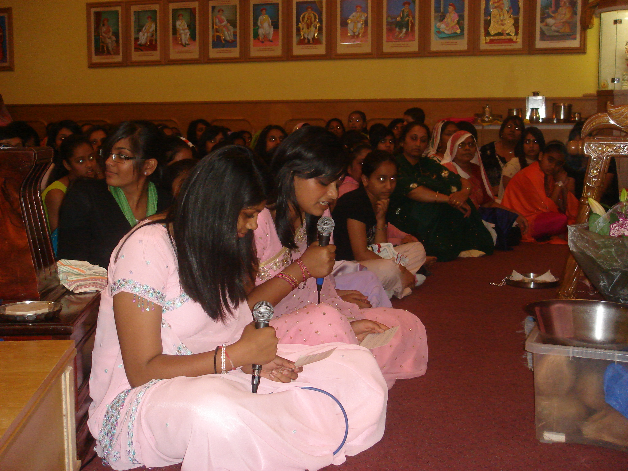 ©1987-2017 SKS Swaminarayan Temple East London