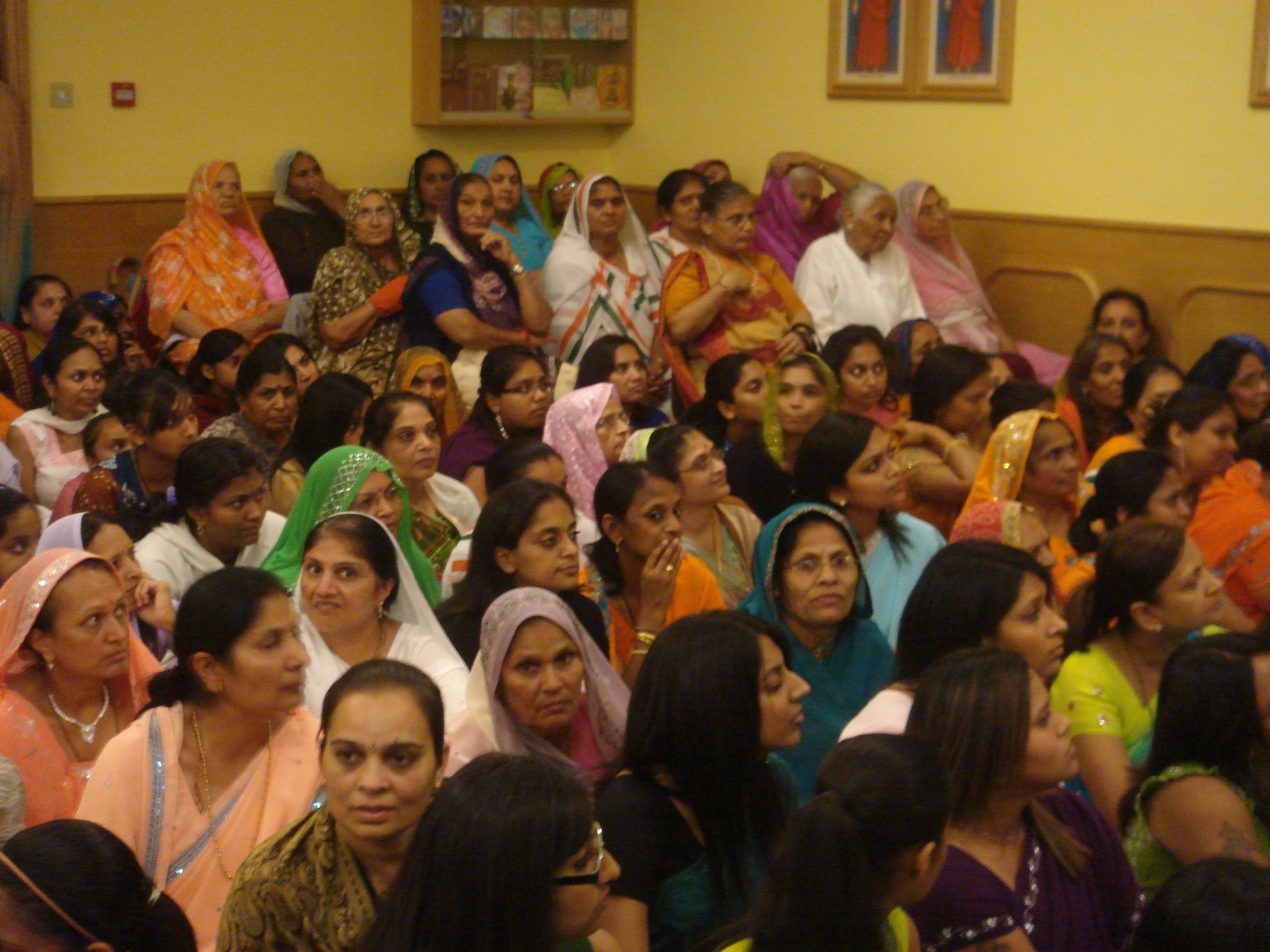 ©1987-2017 SKS Swaminarayan Temple East London
