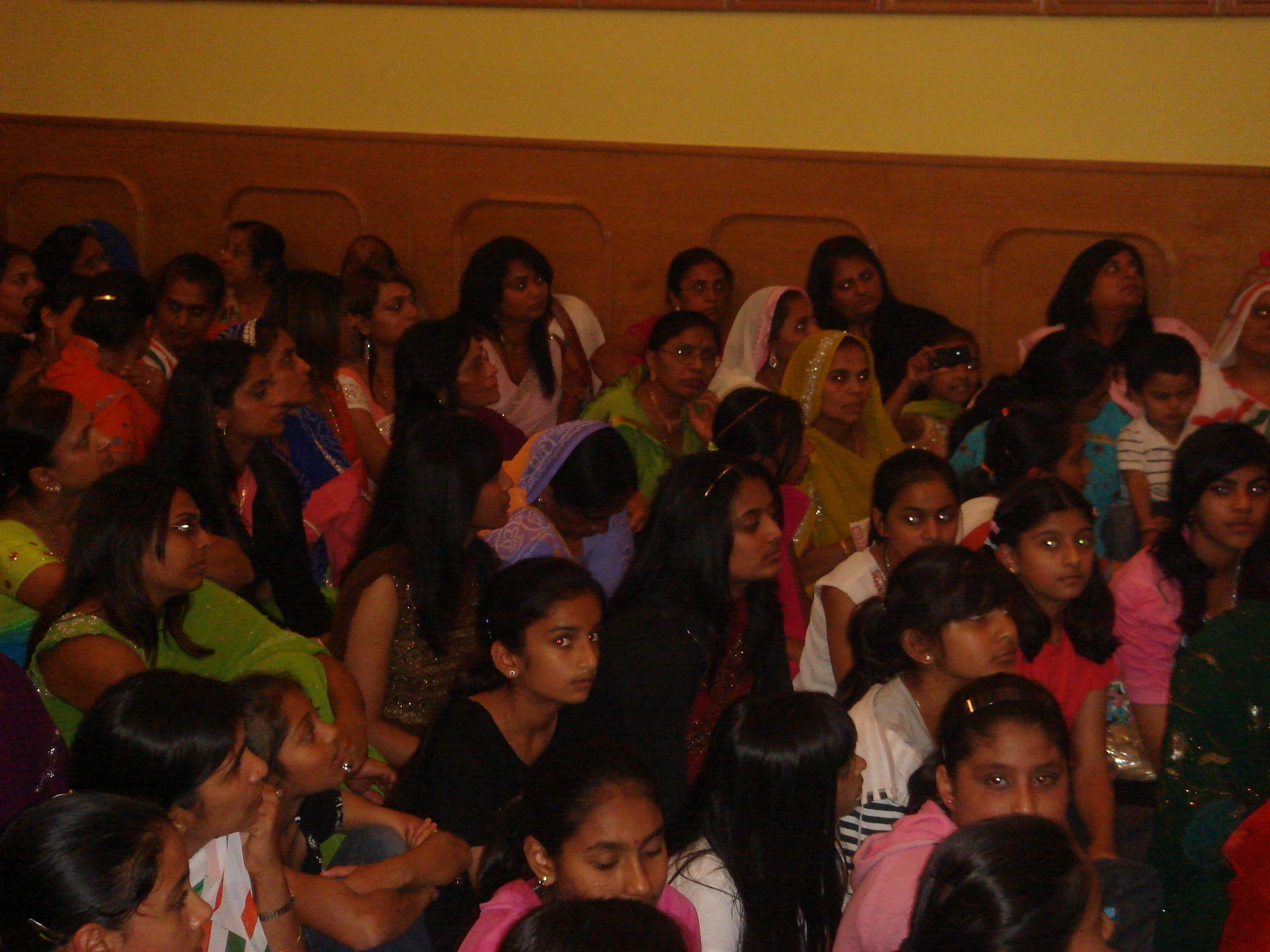 ©1987-2017 SKS Swaminarayan Temple East London