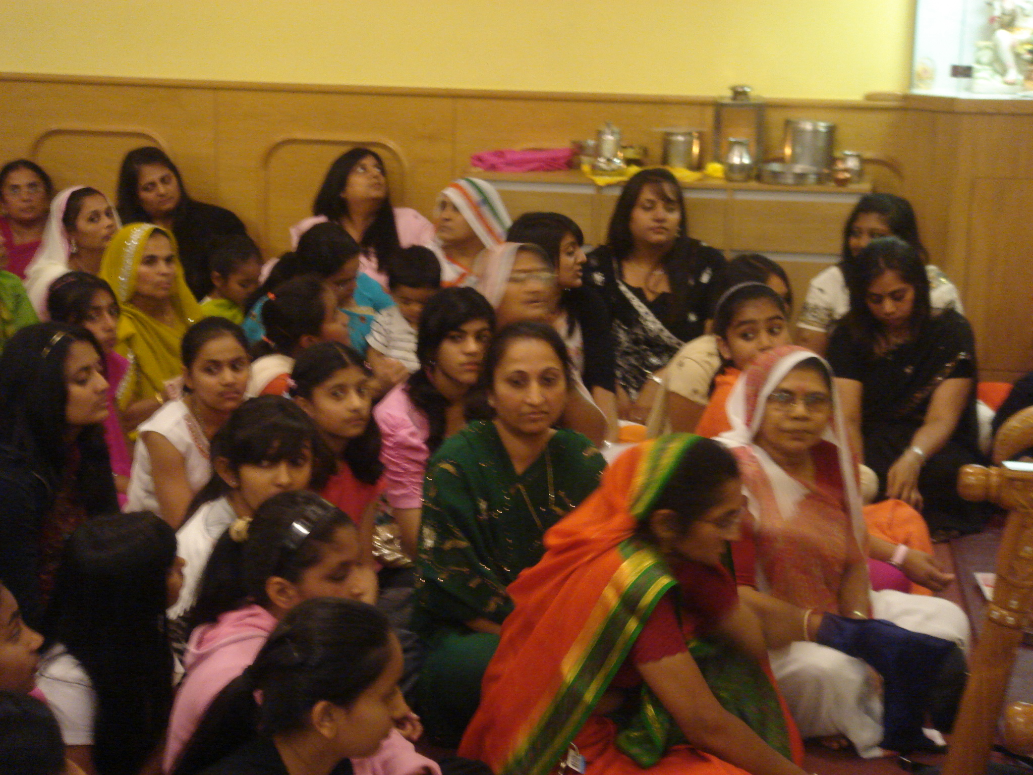 ©1987-2017 SKS Swaminarayan Temple East London