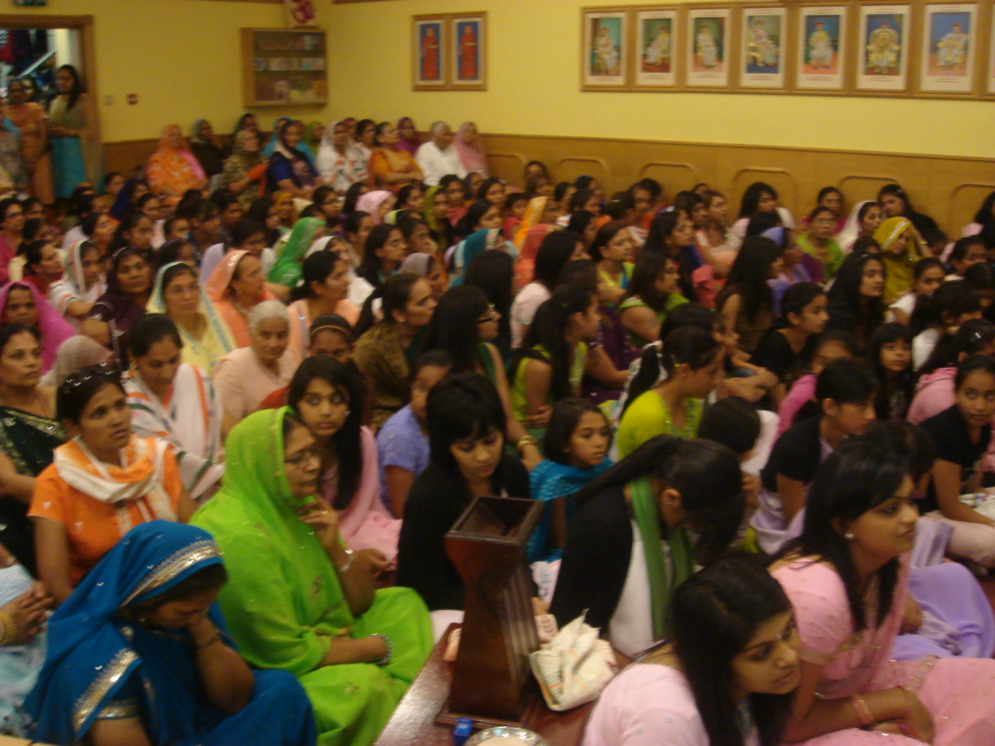 ©1987-2017 SKS Swaminarayan Temple East London