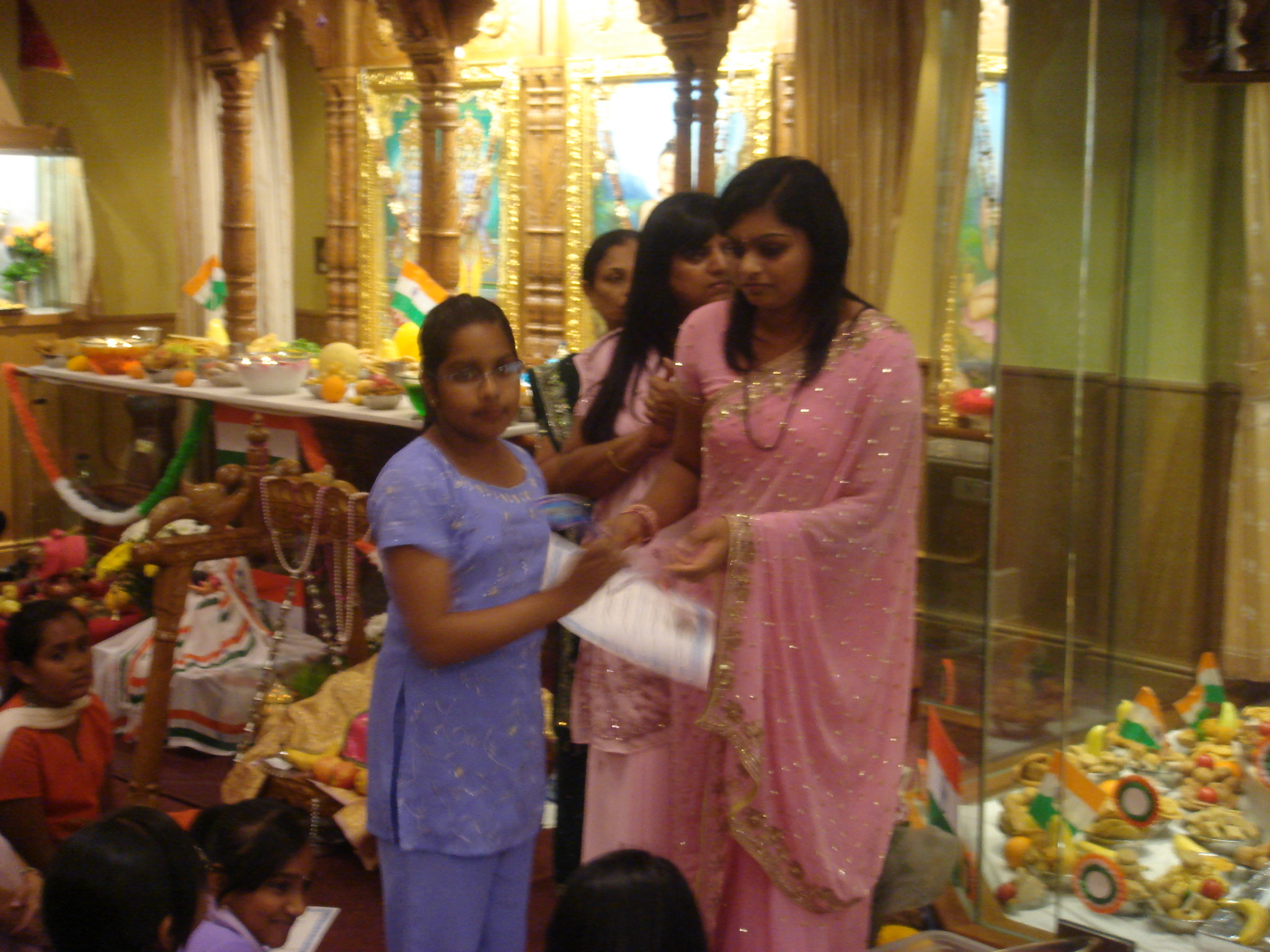 ©1987-2017 SKS Swaminarayan Temple East London