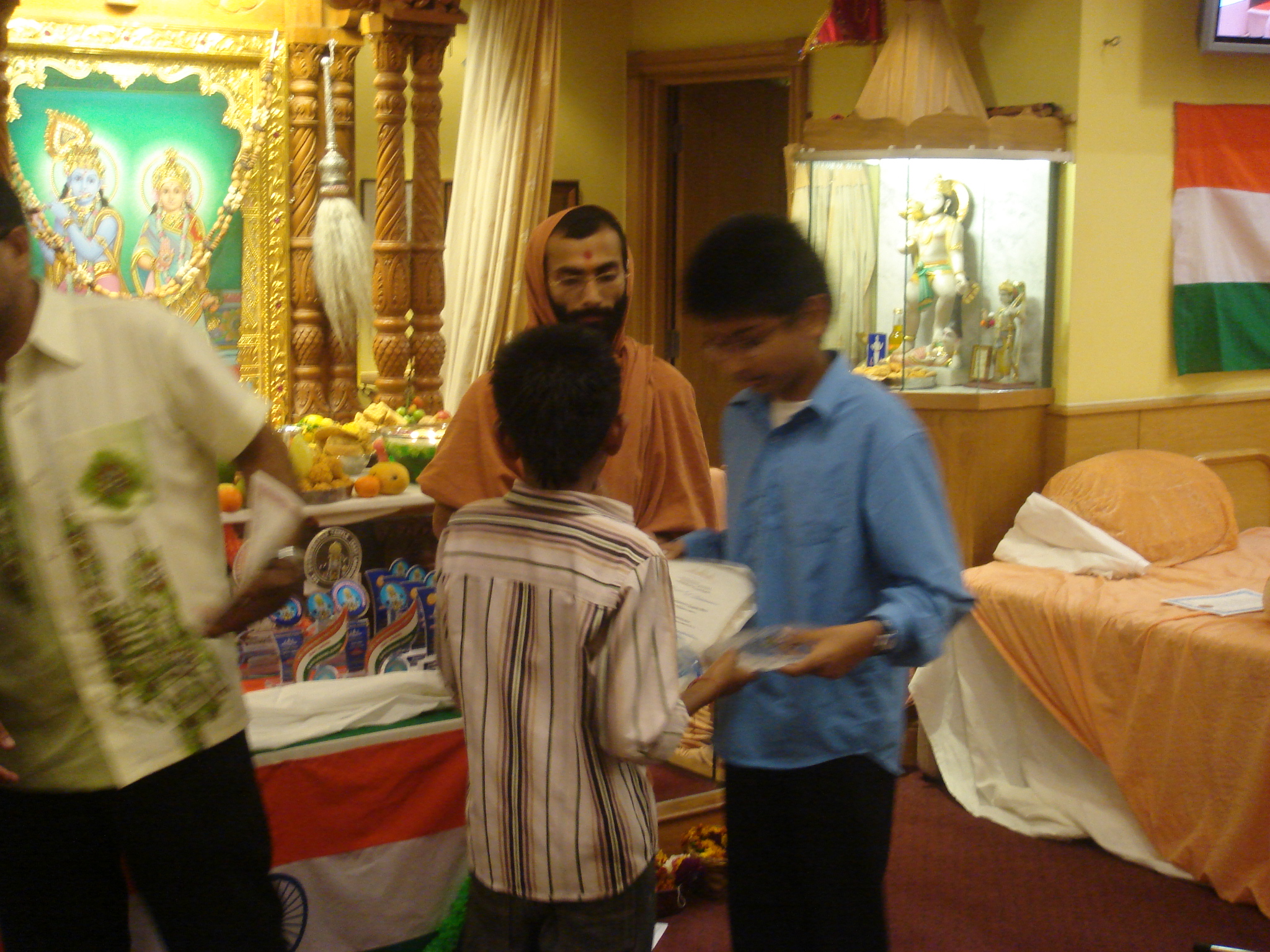 ©1987-2017 SKS Swaminarayan Temple East London