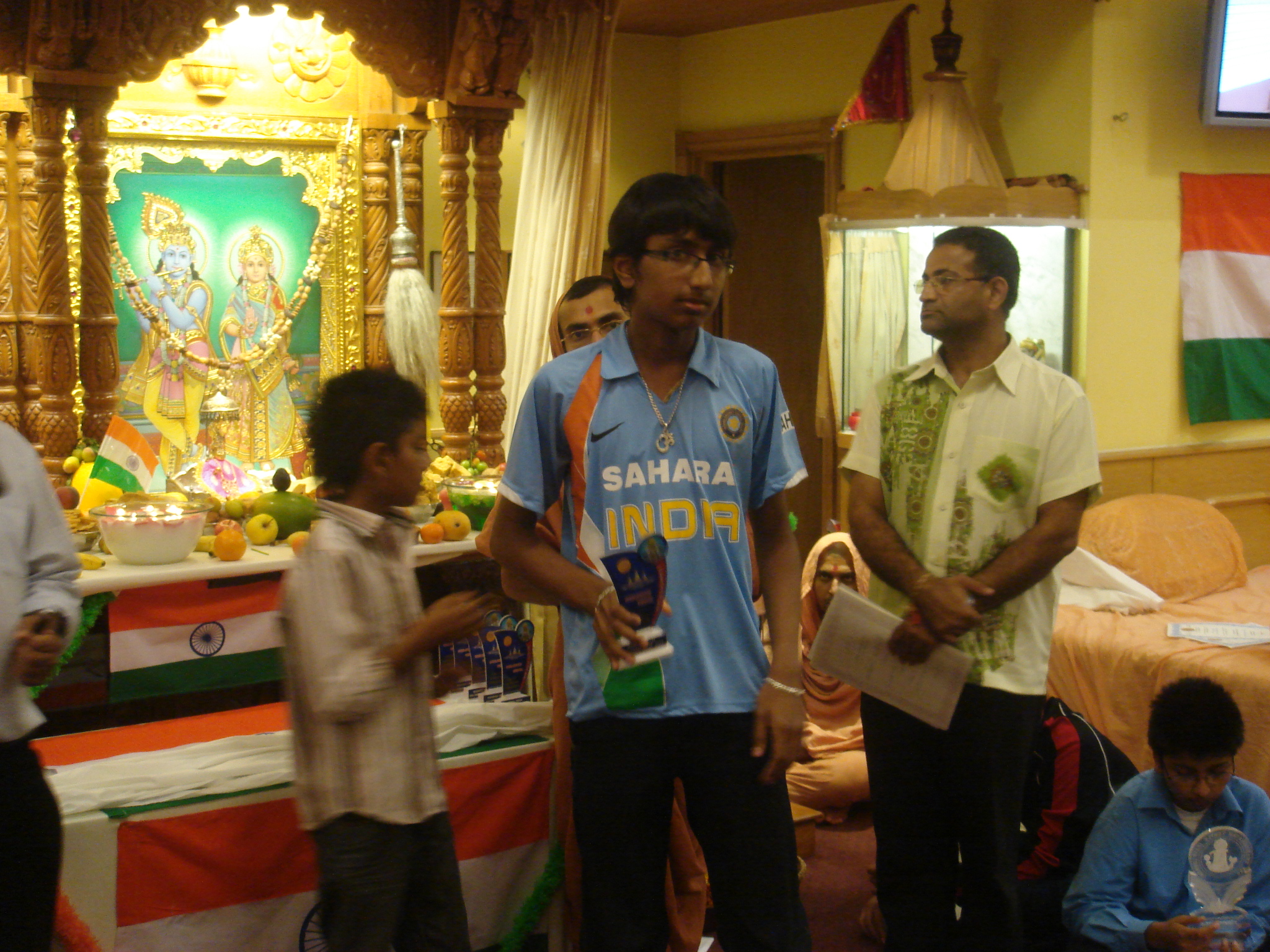 ©1987-2017 SKS Swaminarayan Temple East London