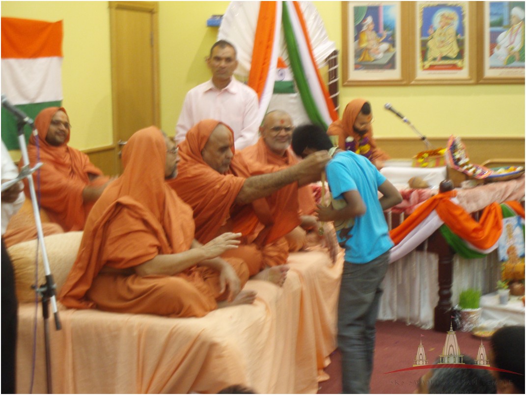 ©1987-2017 SKS Swaminarayan Temple East London