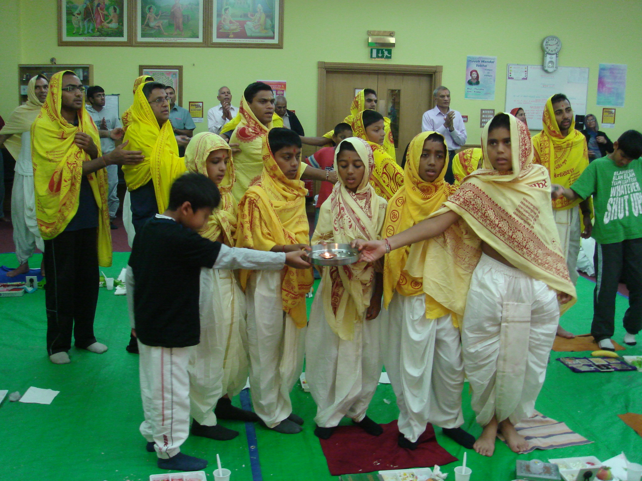©1987-2017 SKS Swaminarayan Temple East London