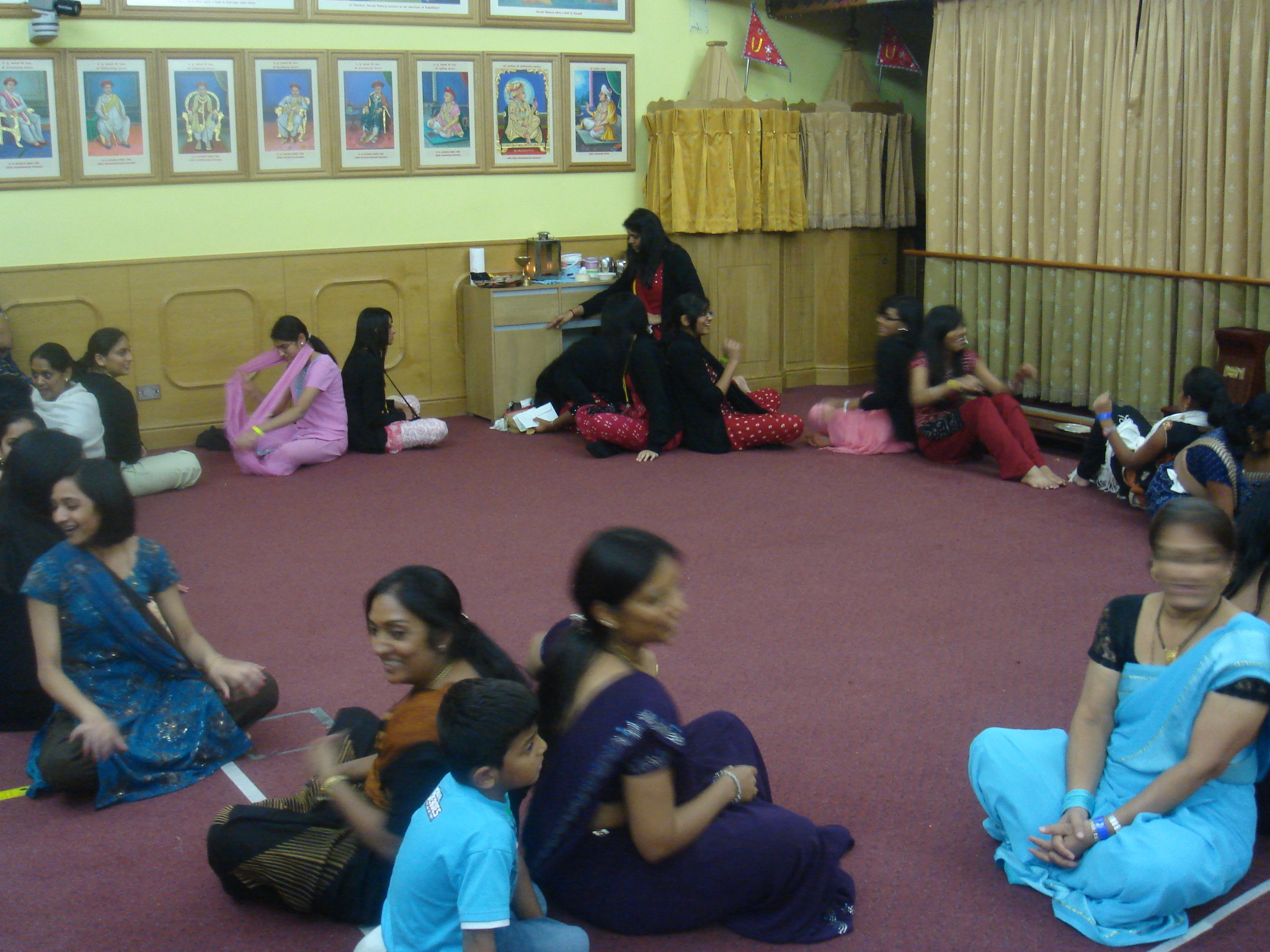 ©1987-2017 SKS Swaminarayan Temple East London