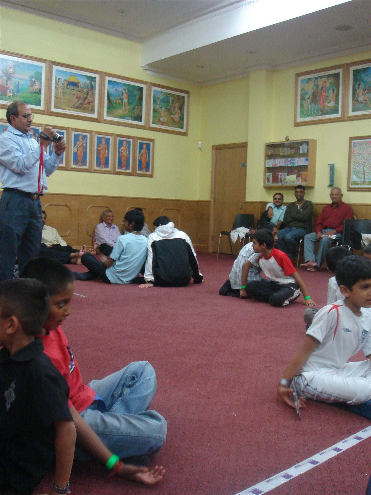 ©1987-2017 SKS Swaminarayan Temple East London