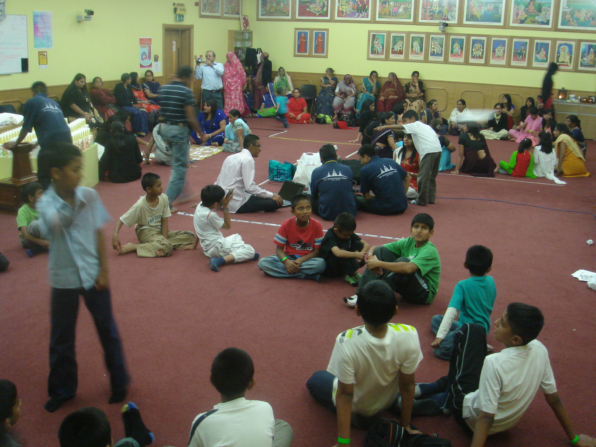 ©1987-2017 SKS Swaminarayan Temple East London