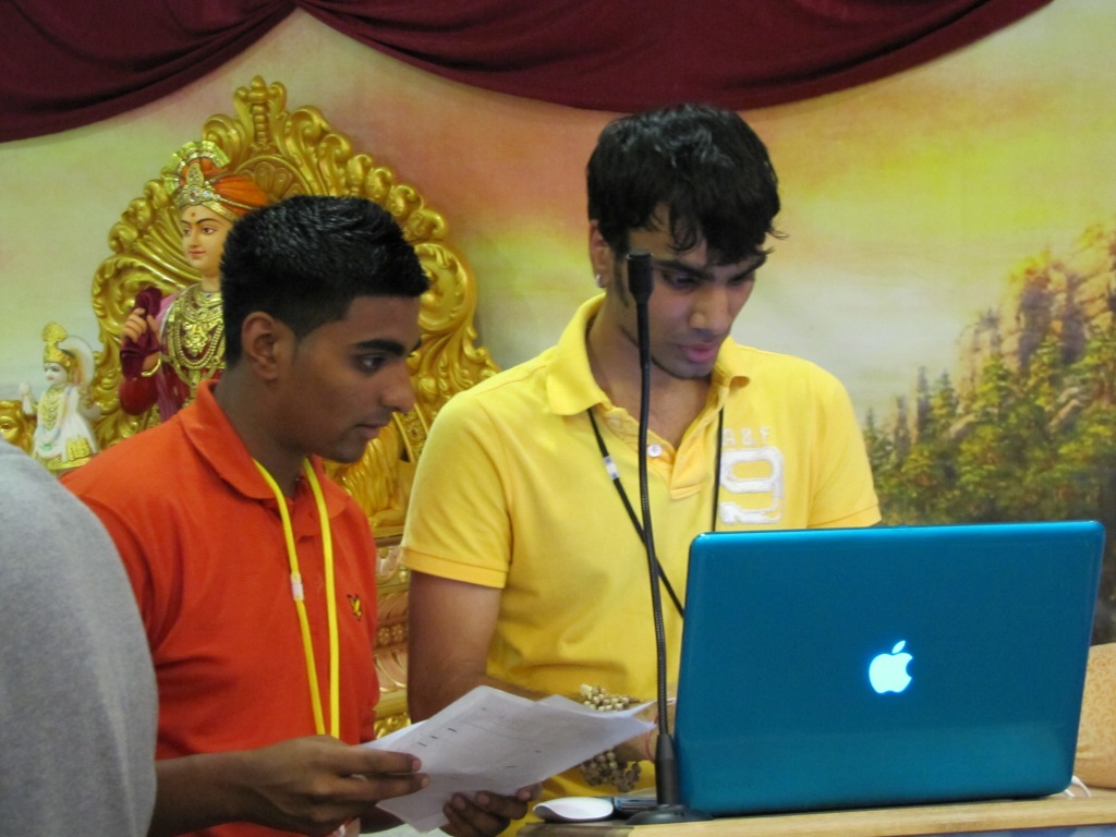 ©1987-2017 SKS Swaminarayan Temple East London