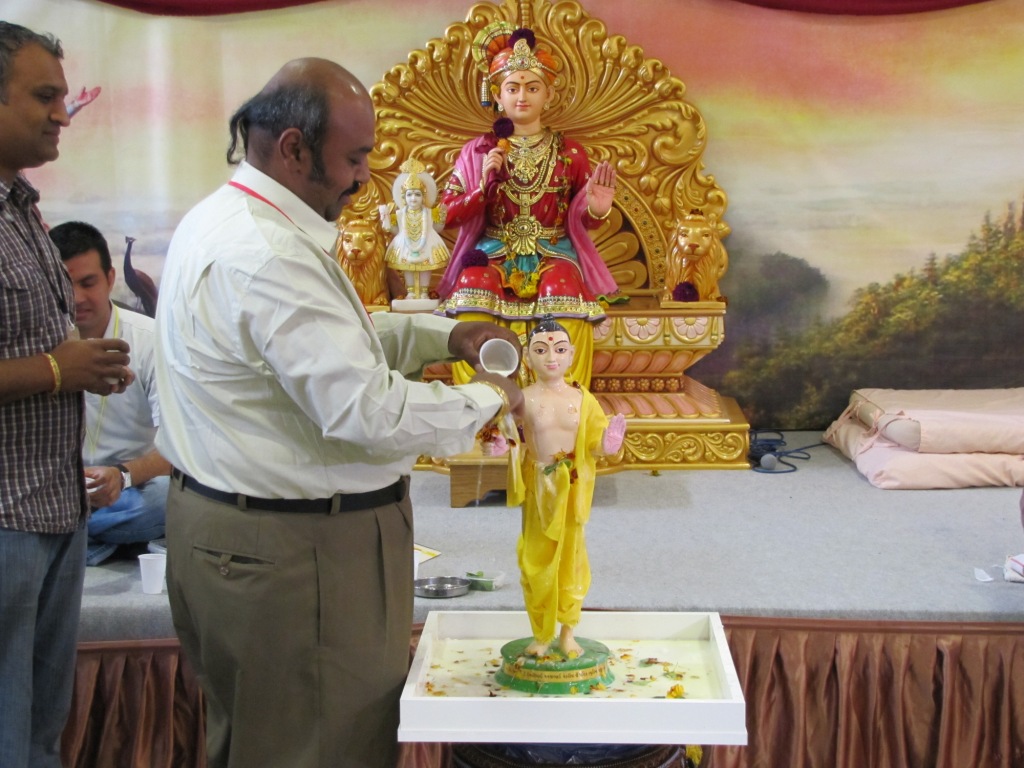 ©1987-2017 SKS Swaminarayan Temple East London