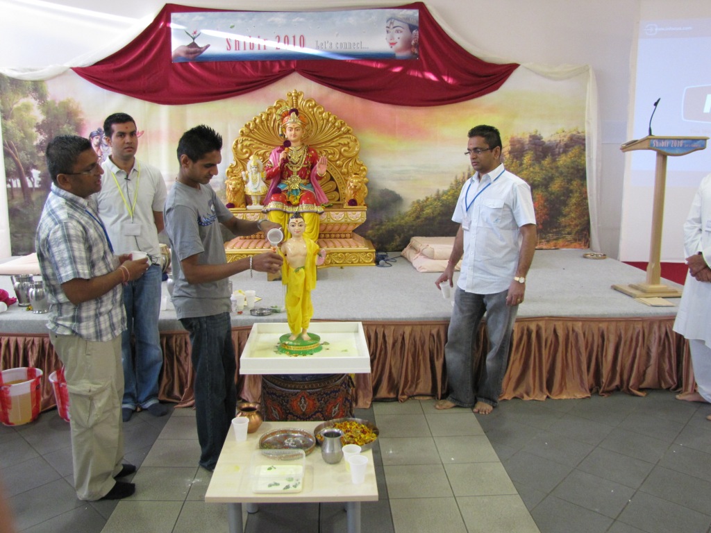 ©1987-2017 SKS Swaminarayan Temple East London