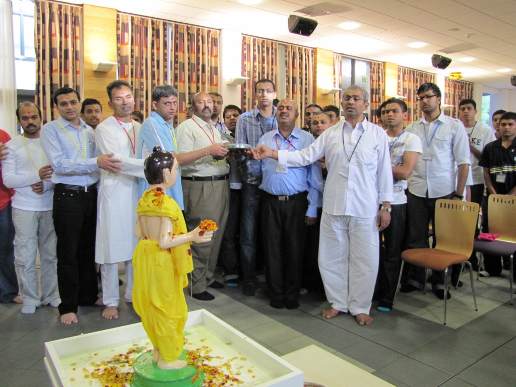 ©1987-2017 SKS Swaminarayan Temple East London