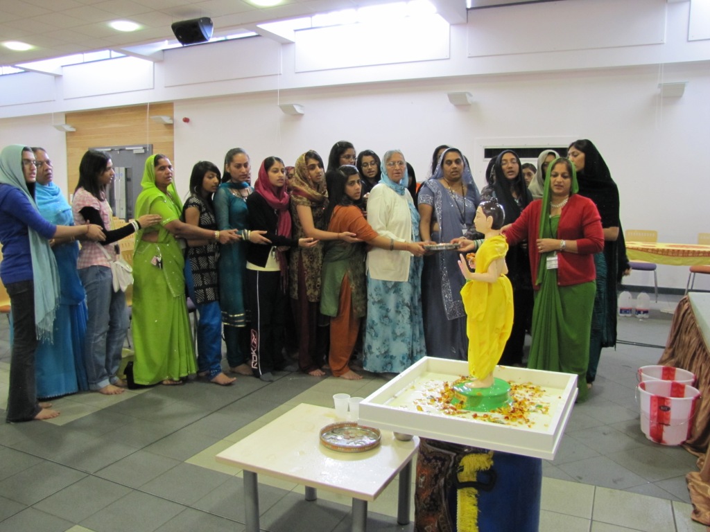 122 - ©1987-2017 SKS Swaminarayan Temple East London
