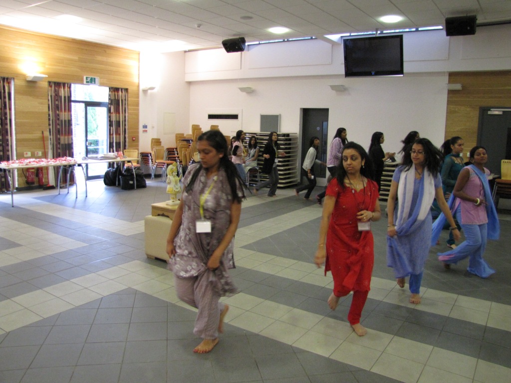 ©1987-2017 SKS Swaminarayan Temple East London