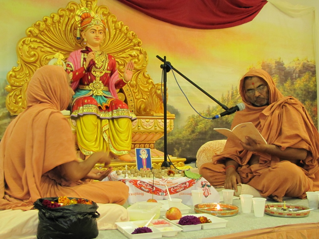 ©1987-2017 SKS Swaminarayan Temple East London