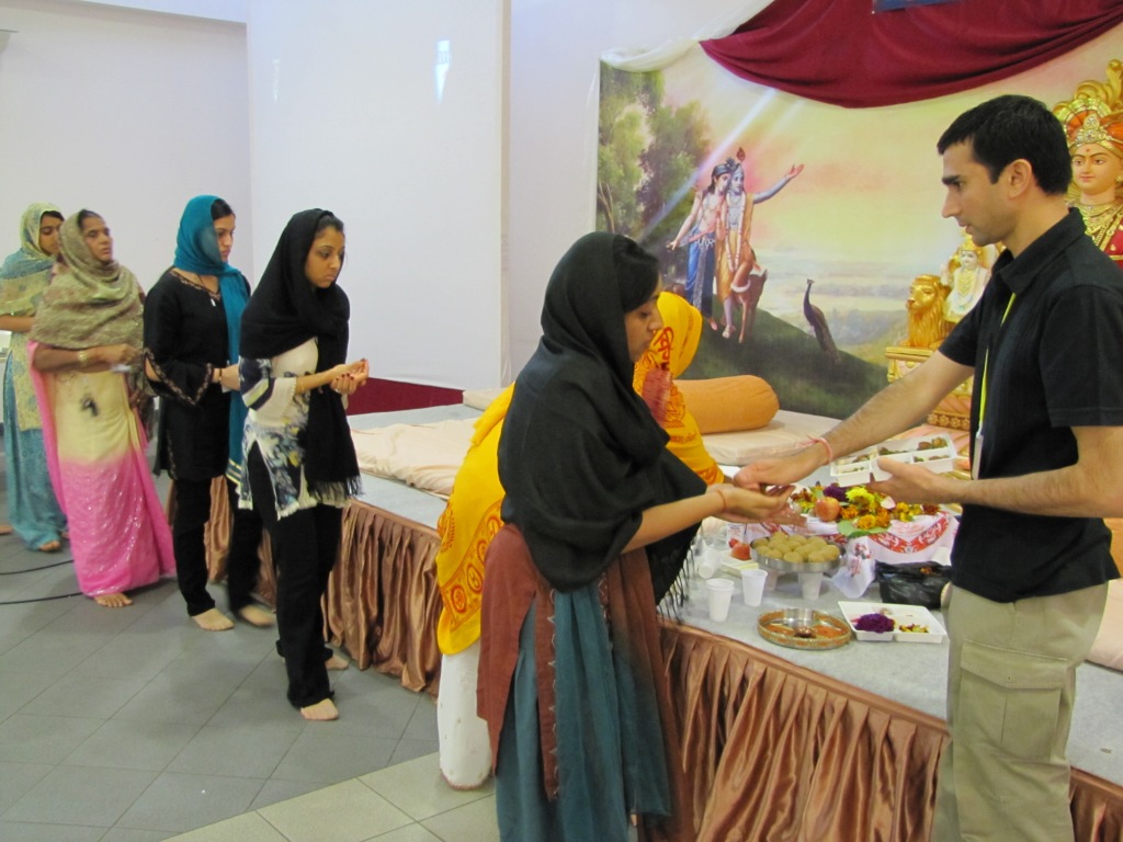 ©1987-2017 SKS Swaminarayan Temple East London