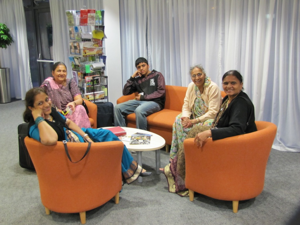 ©1987-2017 SKS Swaminarayan Temple East London