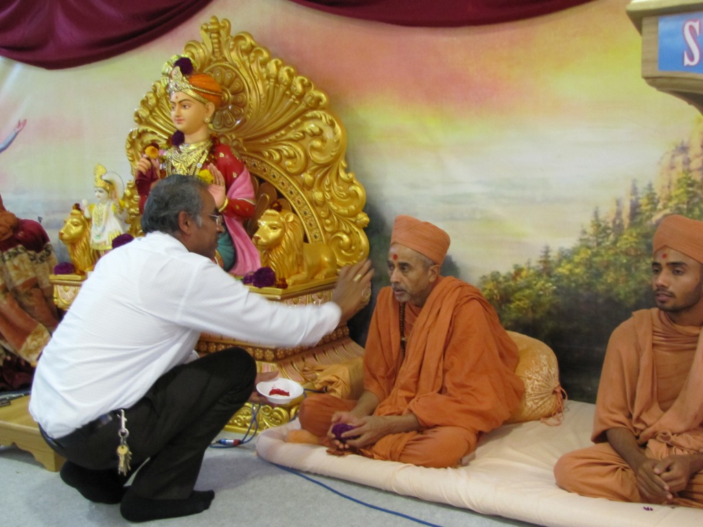 ©1987-2017 SKS Swaminarayan Temple East London