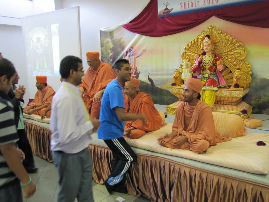 ©1987-2017 SKS Swaminarayan Temple East London