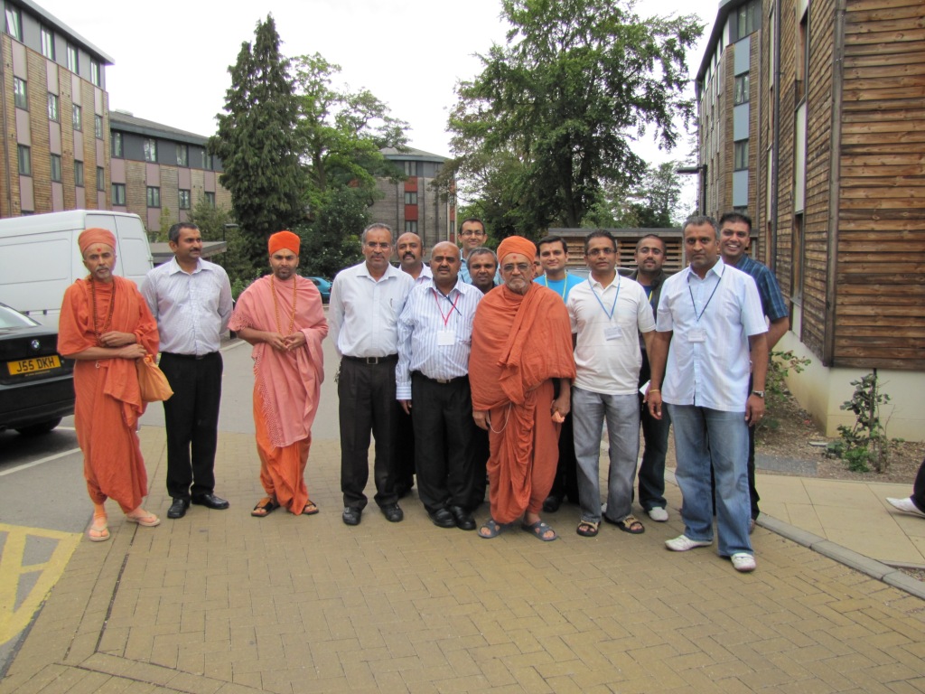 77 - ©1987-2017 SKS Swaminarayan Temple East London