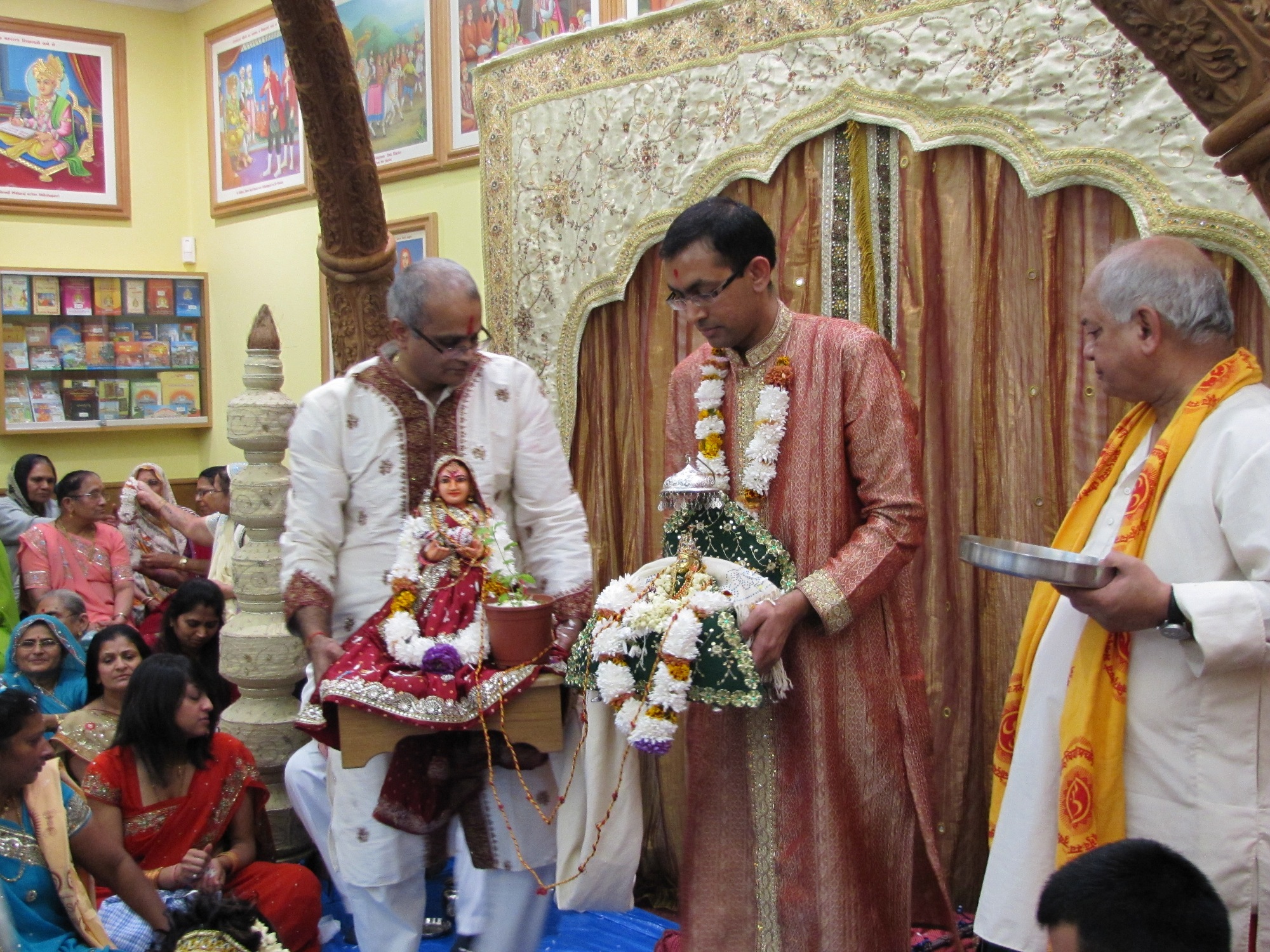 ©1987-2017 SKS Swaminarayan Temple East London
