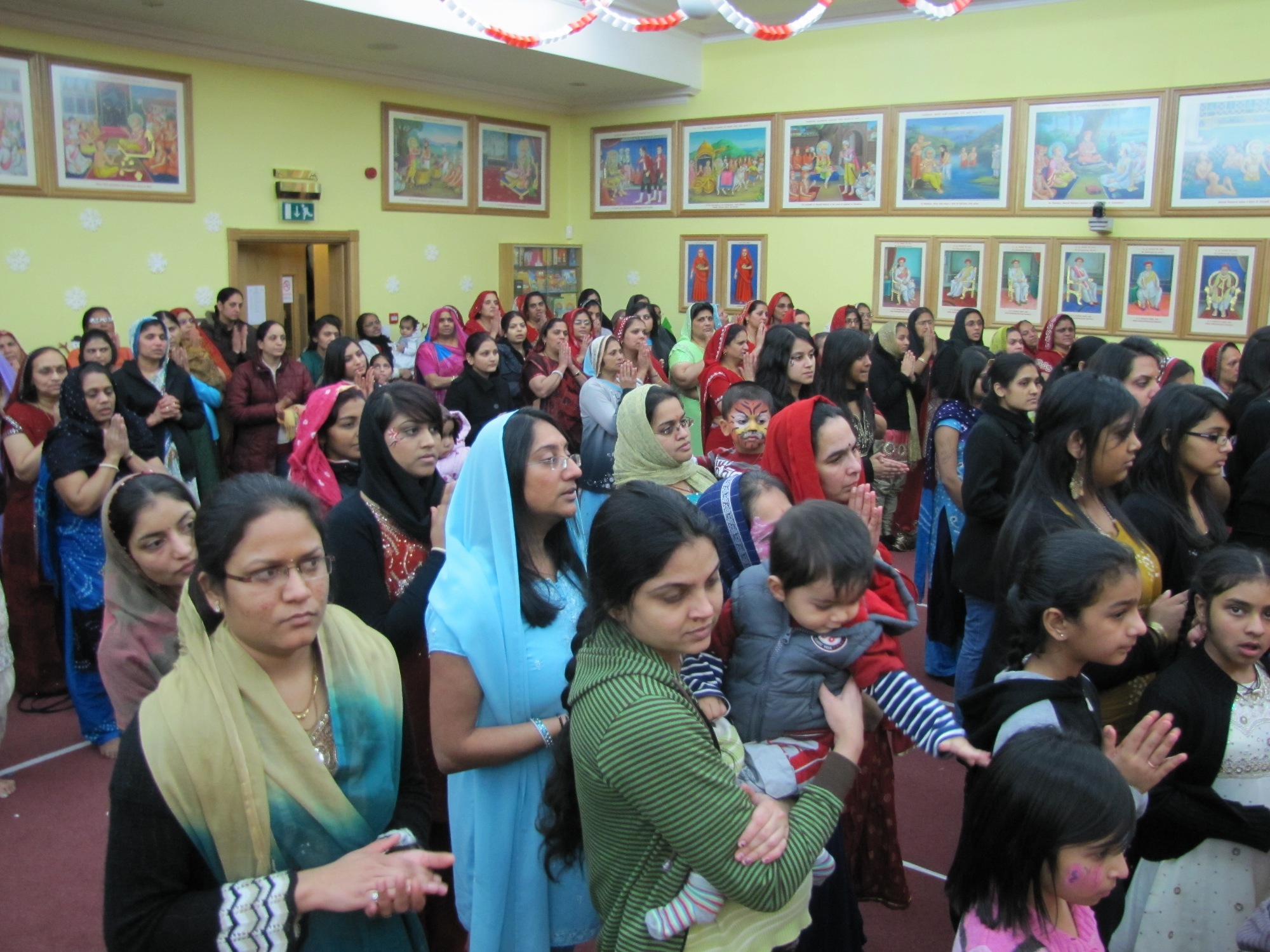 ©1987-2017 SKS Swaminarayan Temple East London