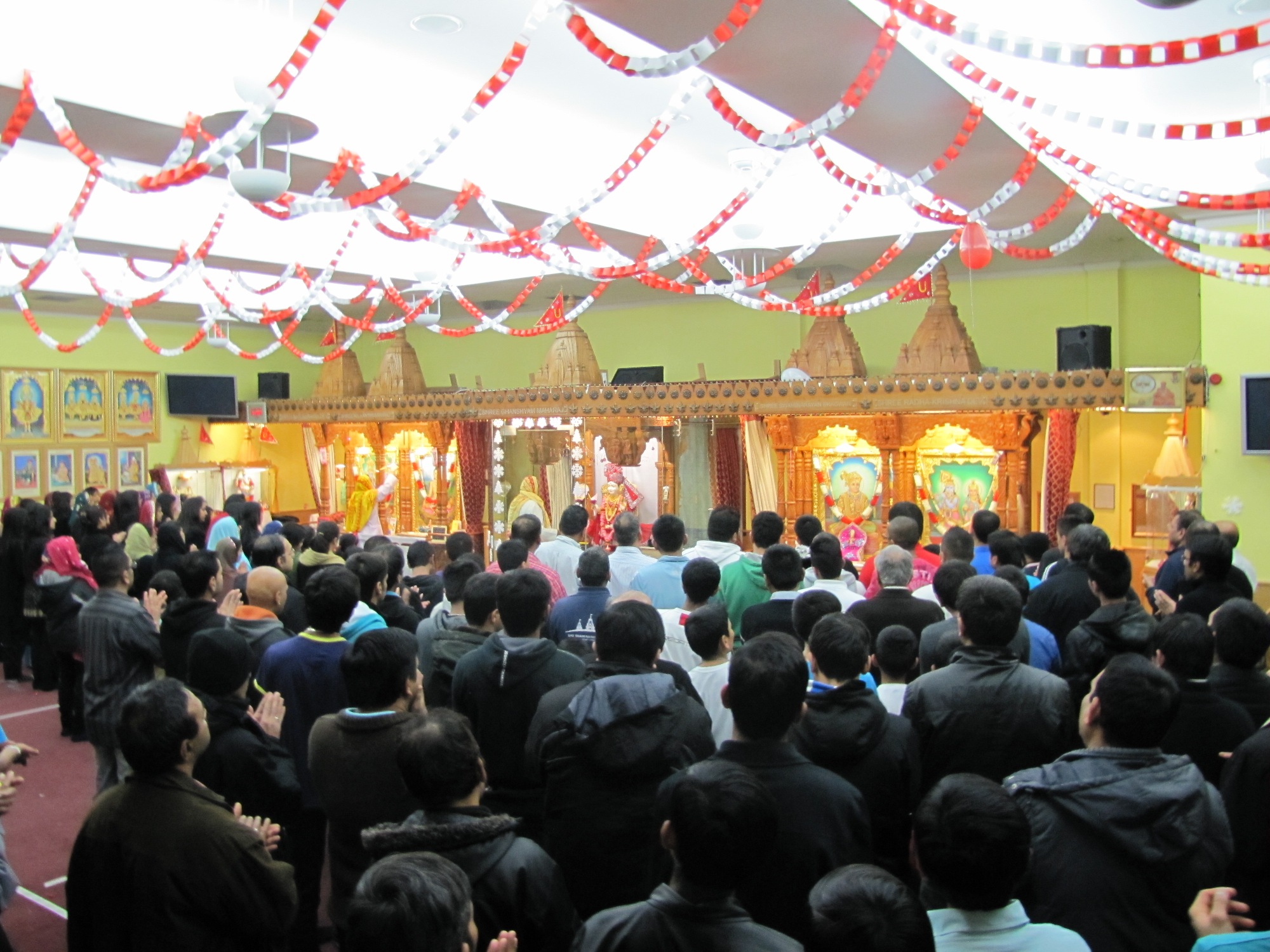©1987-2017 SKS Swaminarayan Temple East London
