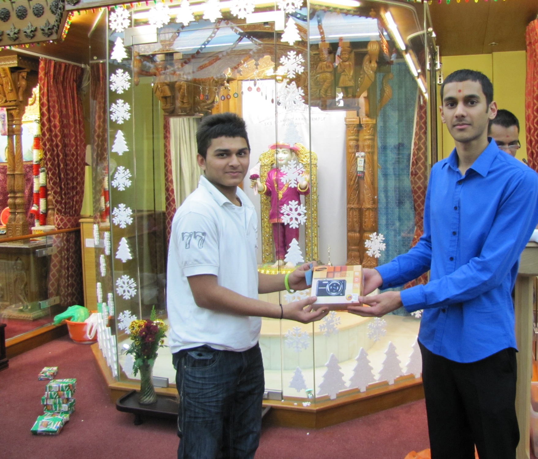 ©1987-2017 SKS Swaminarayan Temple East London