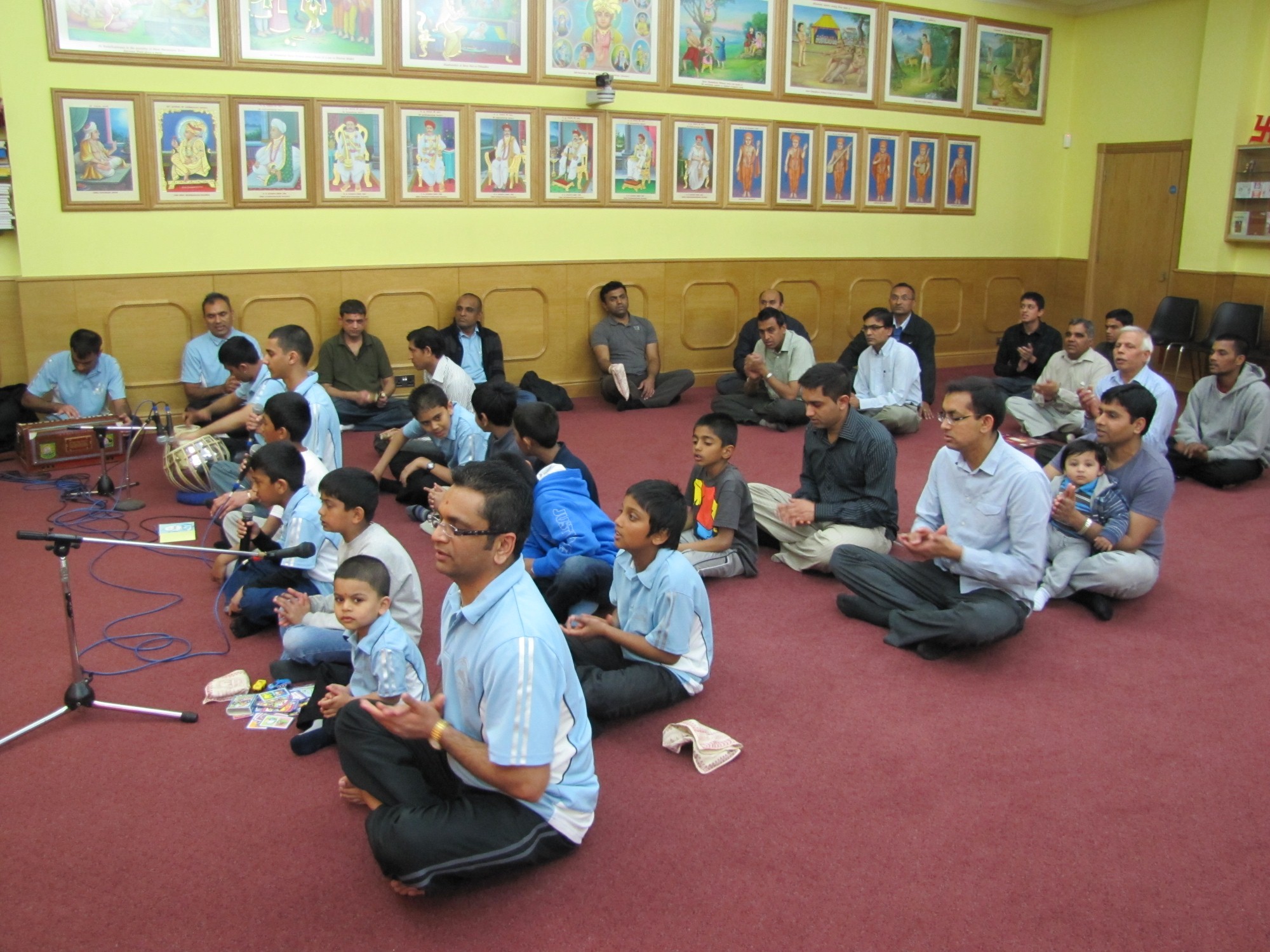 ©1987-2017 SKS Swaminarayan Temple East London