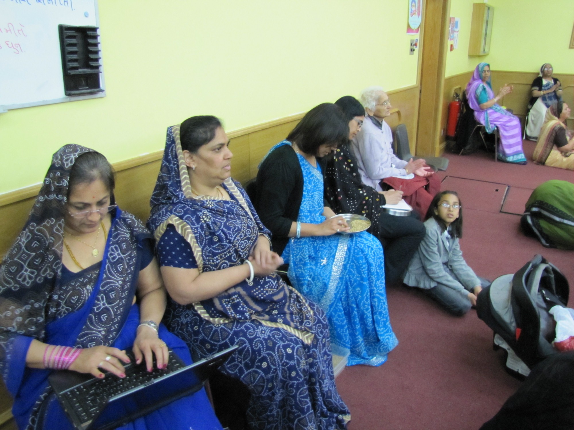 ©1987-2017 SKS Swaminarayan Temple East London