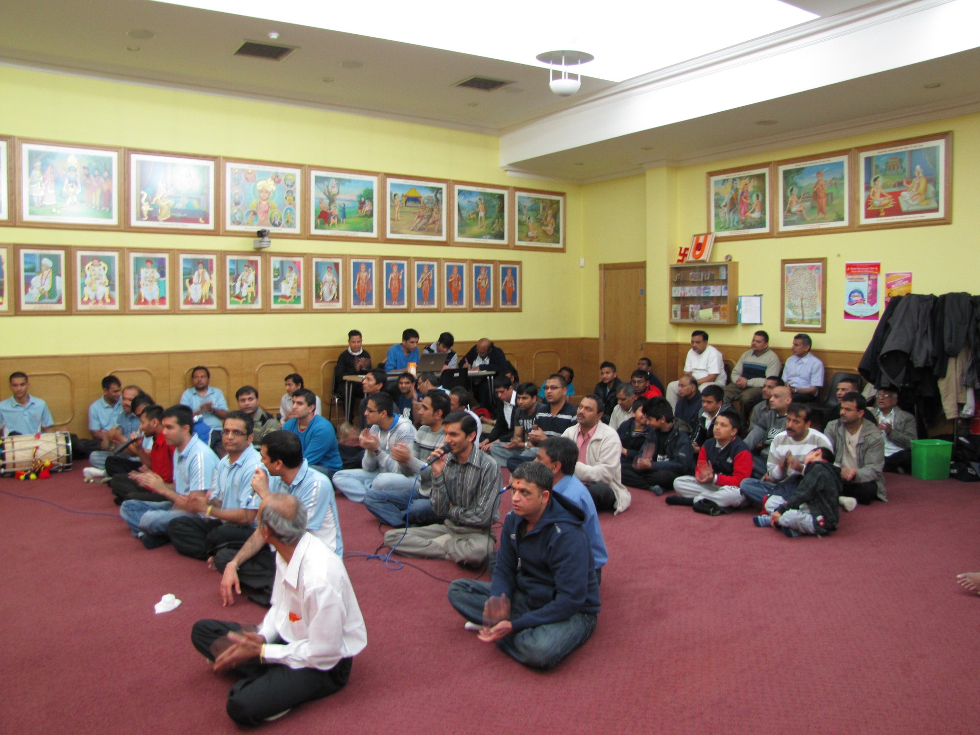 ©1987-2017 SKS Swaminarayan Temple East London