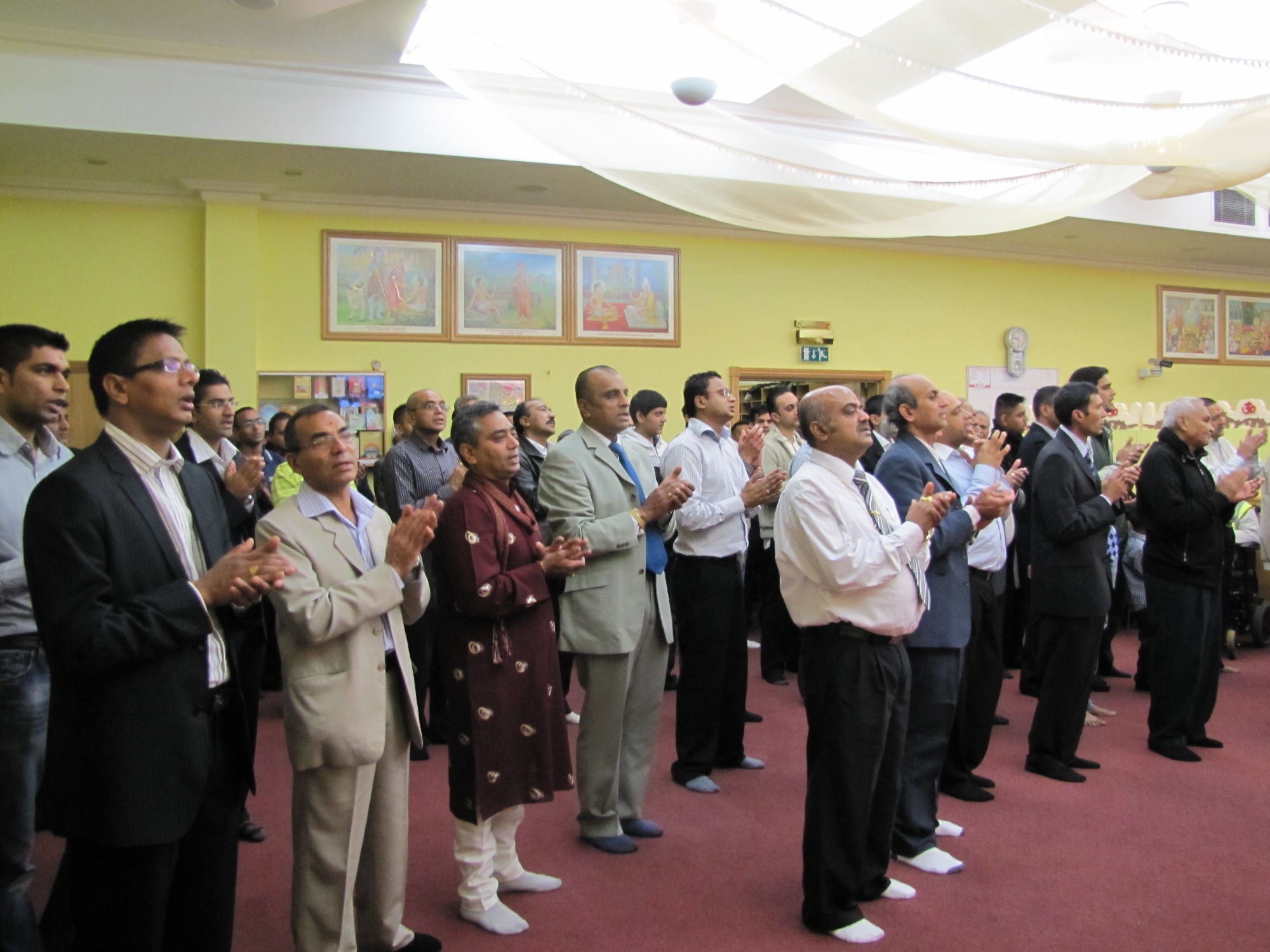 ©1987-2017 SKS Swaminarayan Temple East London