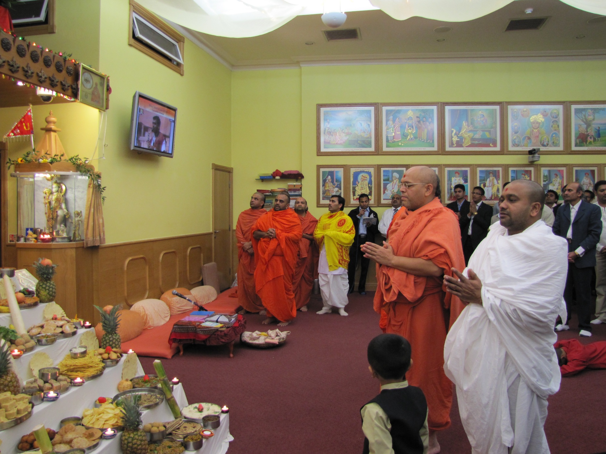 ©1987-2017 SKS Swaminarayan Temple East London