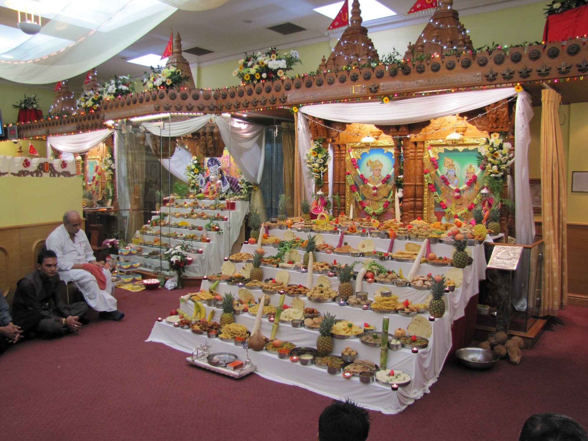 ©1987-2017 SKS Swaminarayan Temple East London