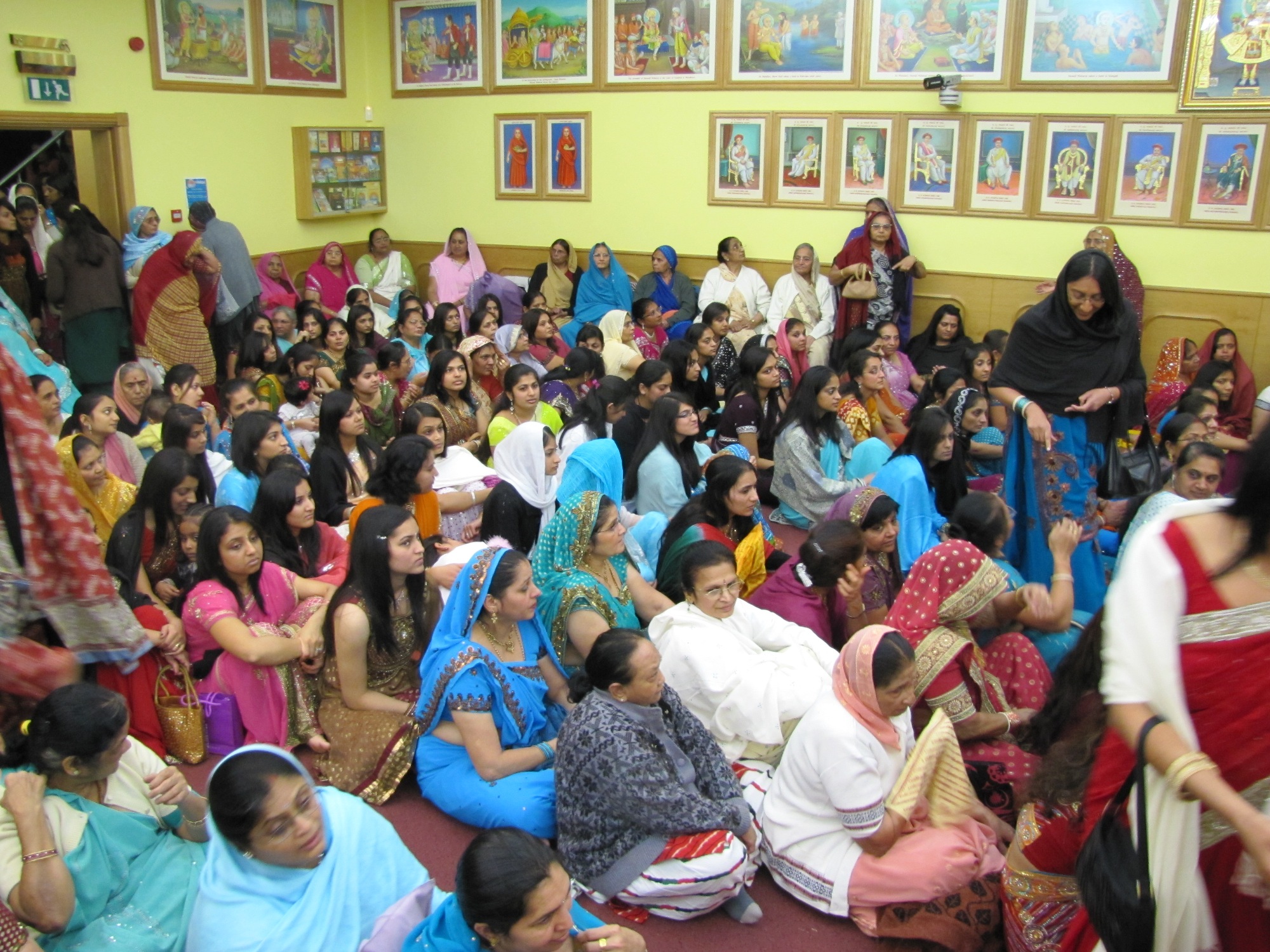 ©1987-2017 SKS Swaminarayan Temple East London