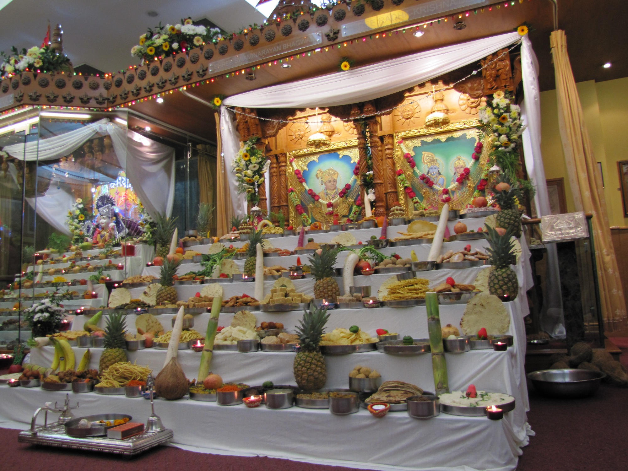 ©1987-2017 SKS Swaminarayan Temple East London