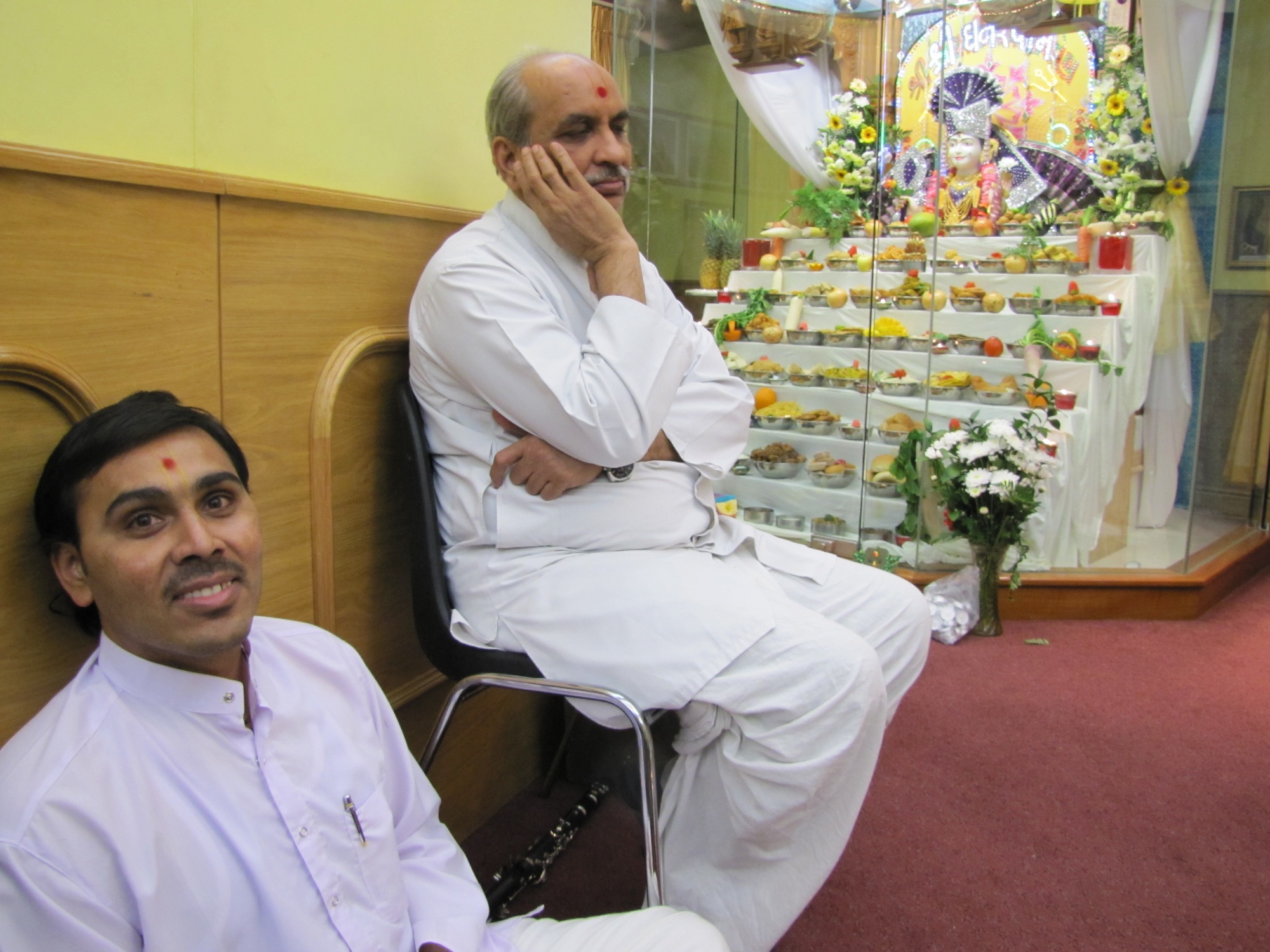©1987-2017 SKS Swaminarayan Temple East London
