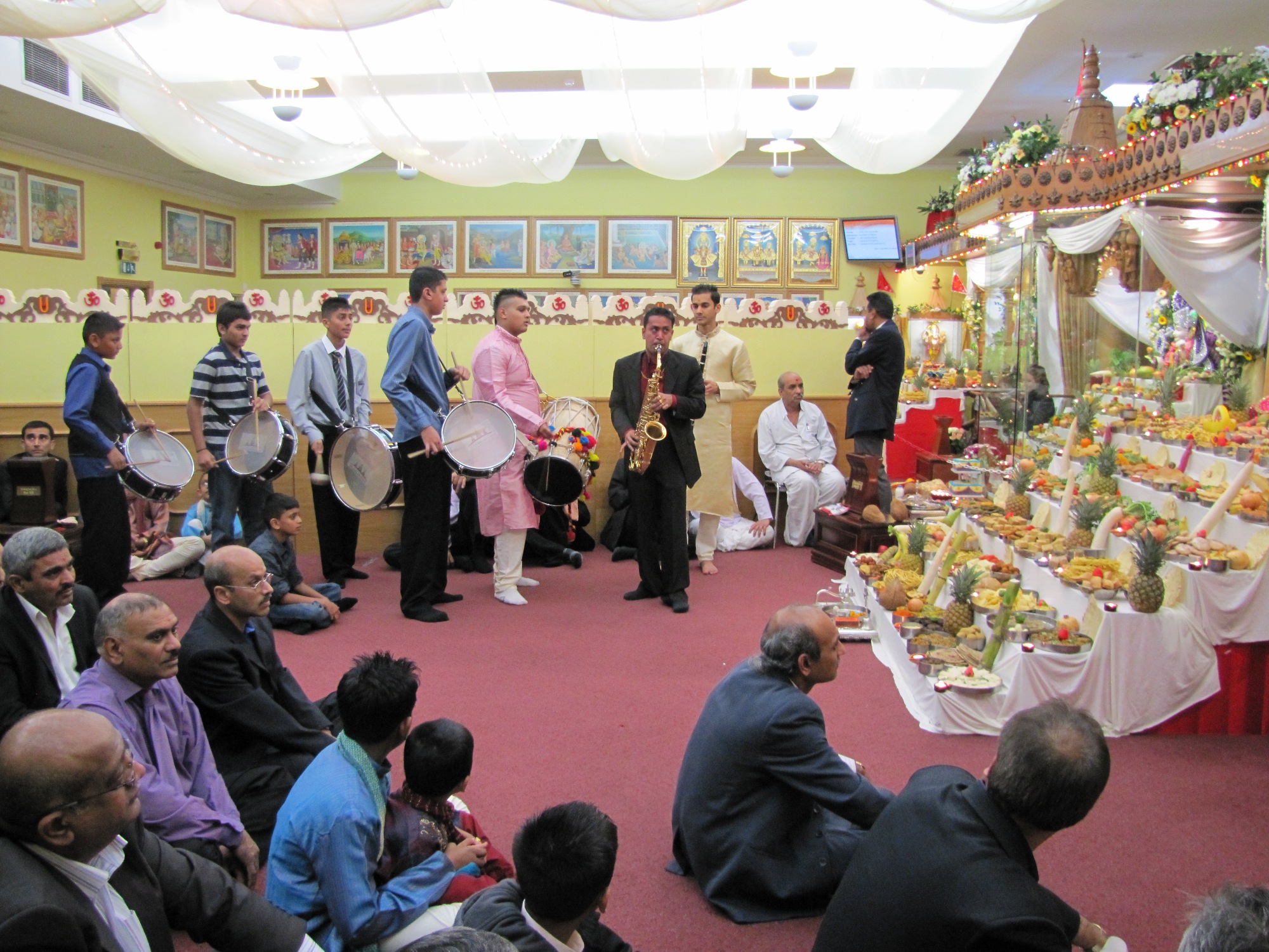 ©1987-2017 SKS Swaminarayan Temple East London