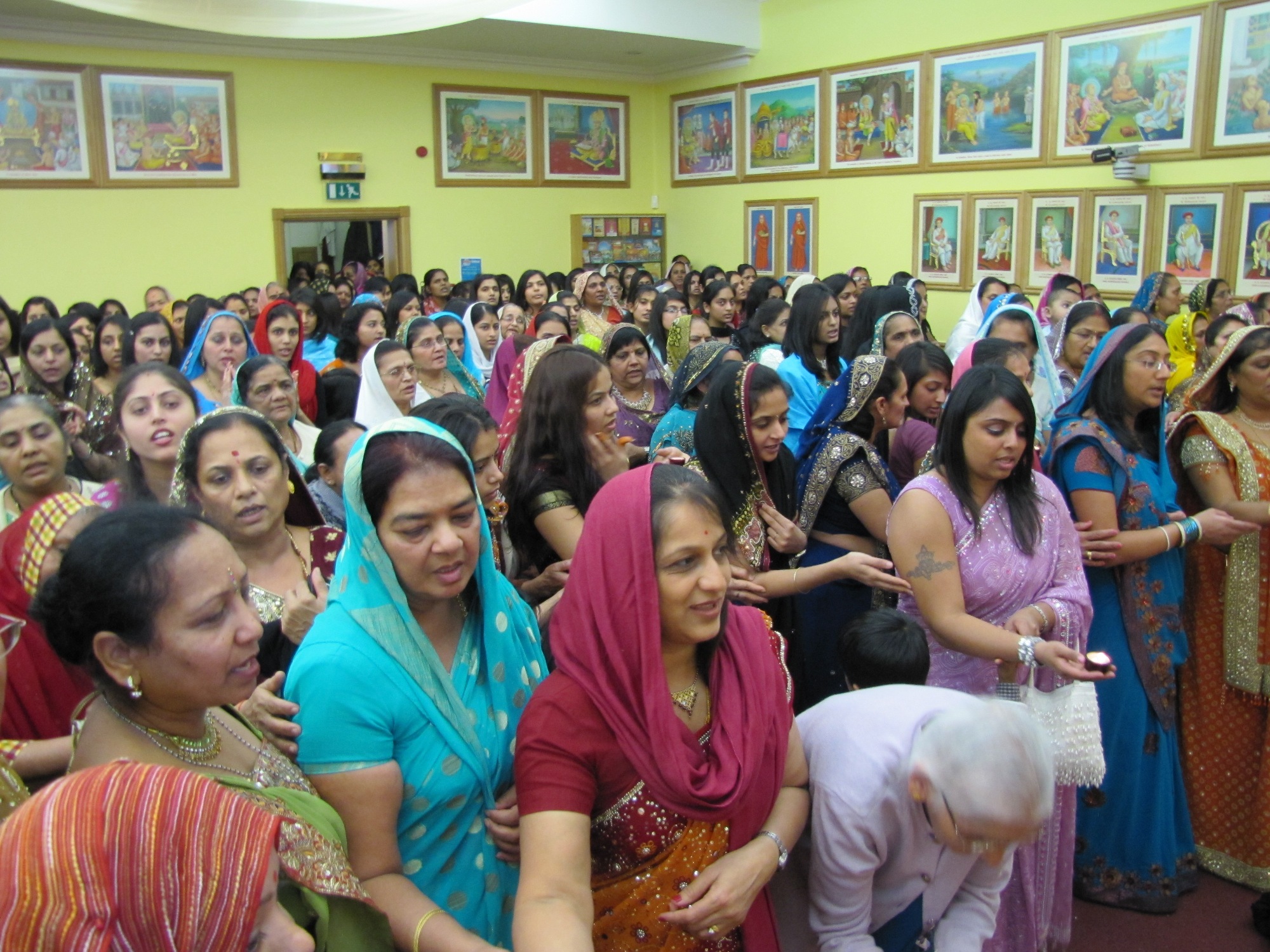 ©1987-2017 SKS Swaminarayan Temple East London