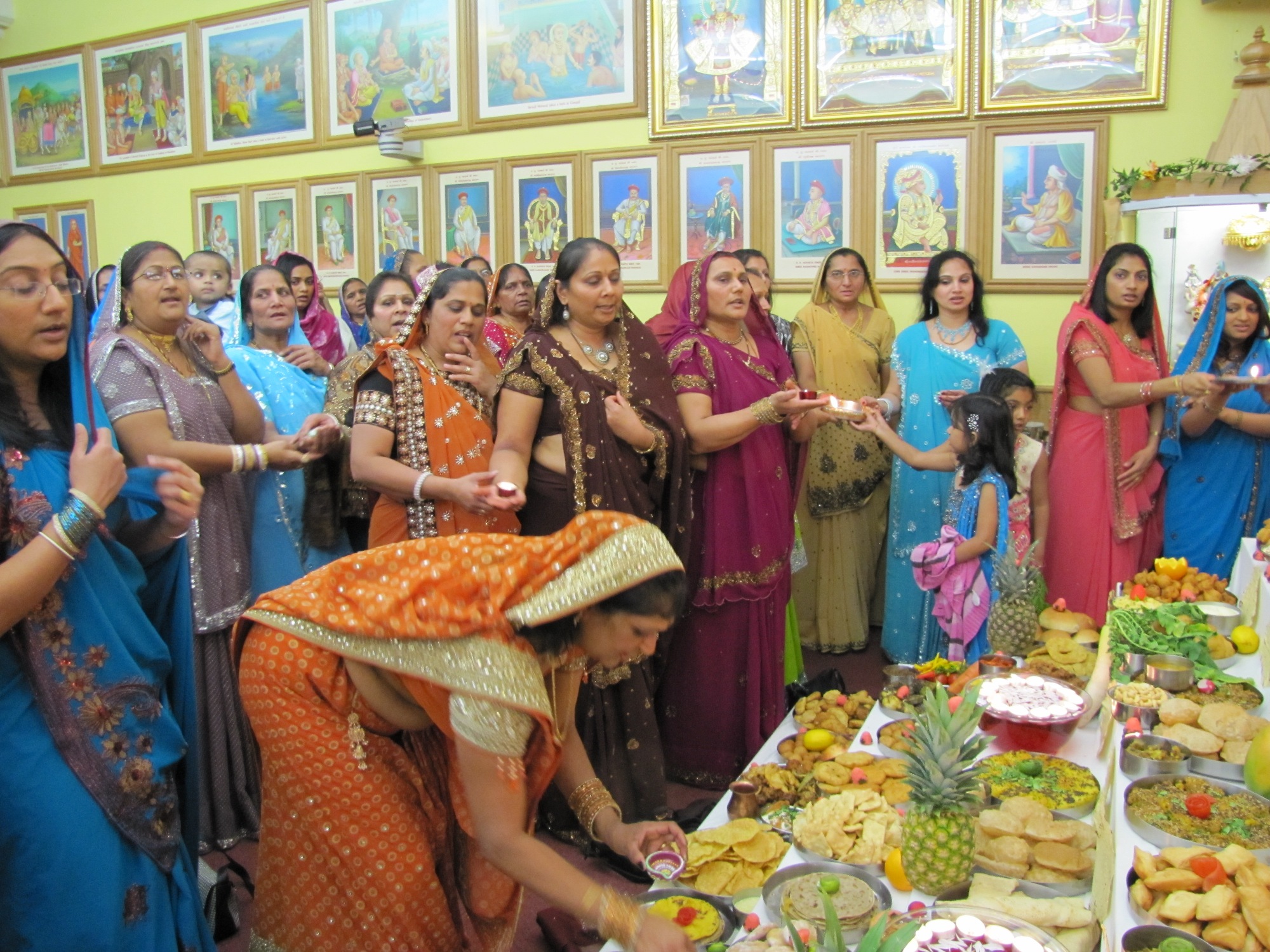 ©1987-2017 SKS Swaminarayan Temple East London