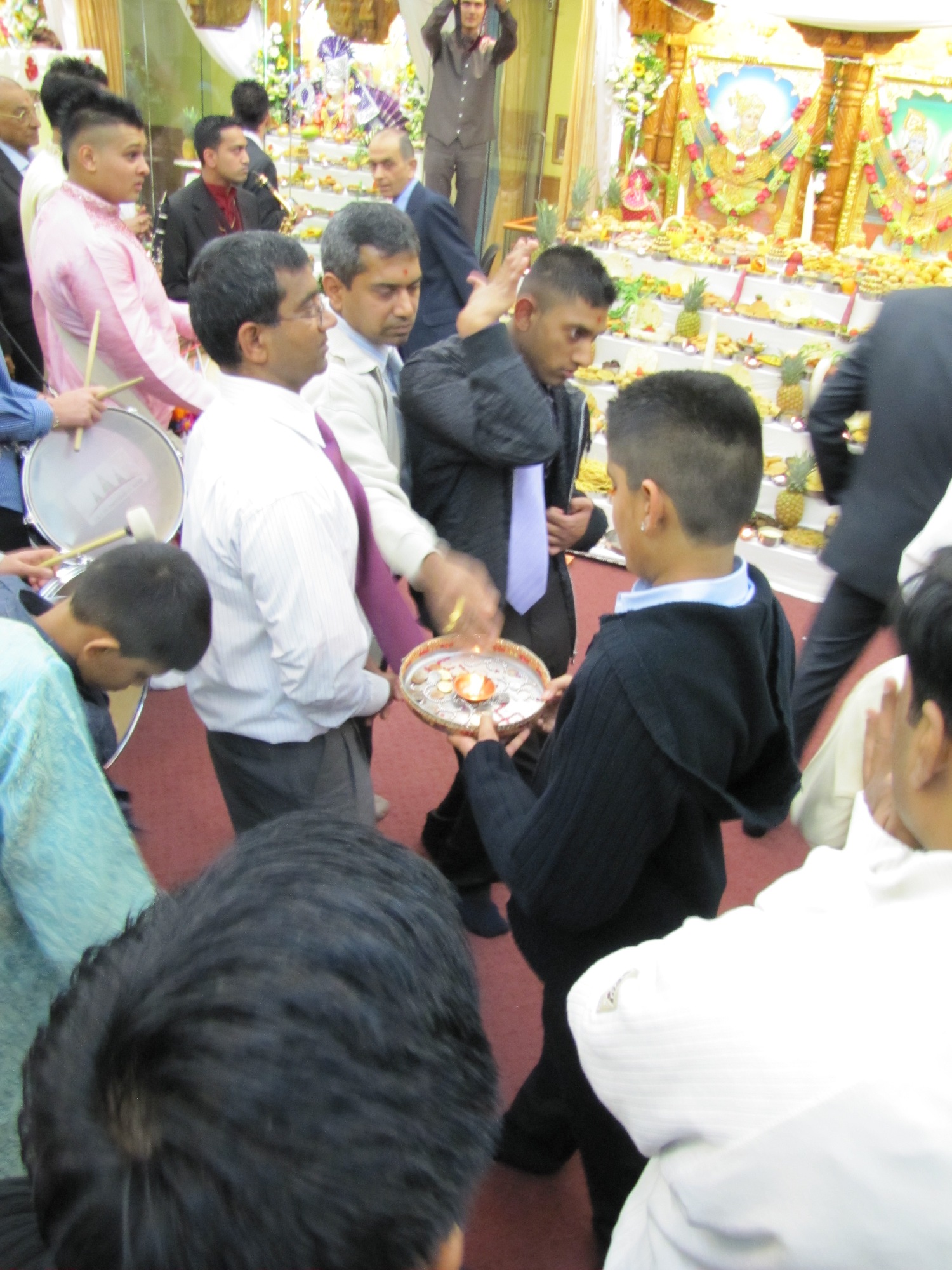 ©1987-2017 SKS Swaminarayan Temple East London