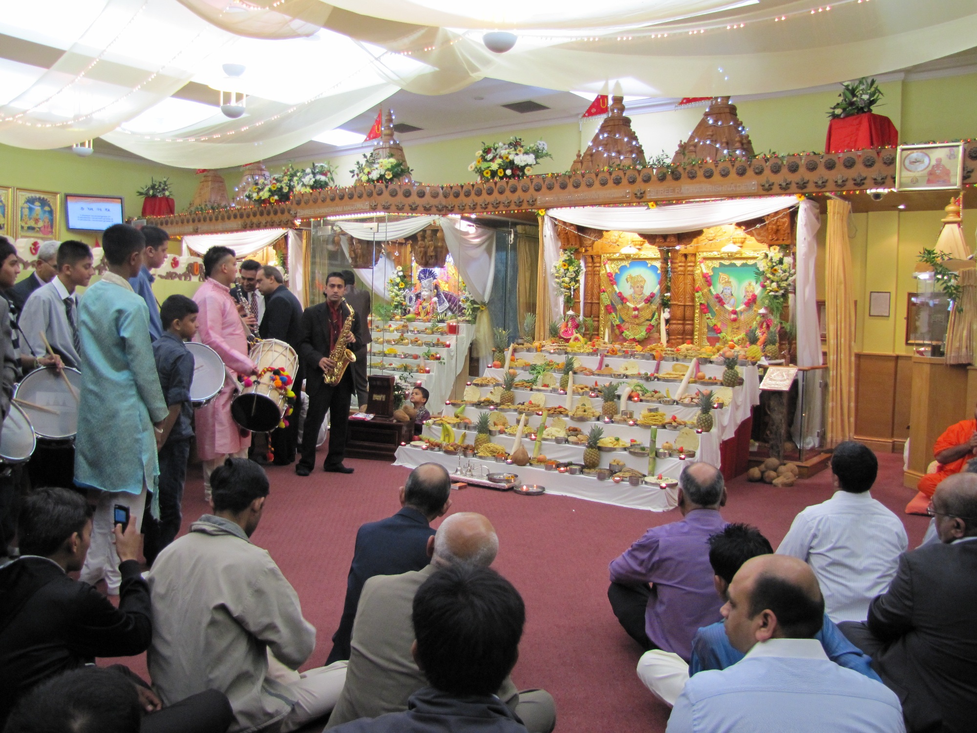 ©1987-2017 SKS Swaminarayan Temple East London