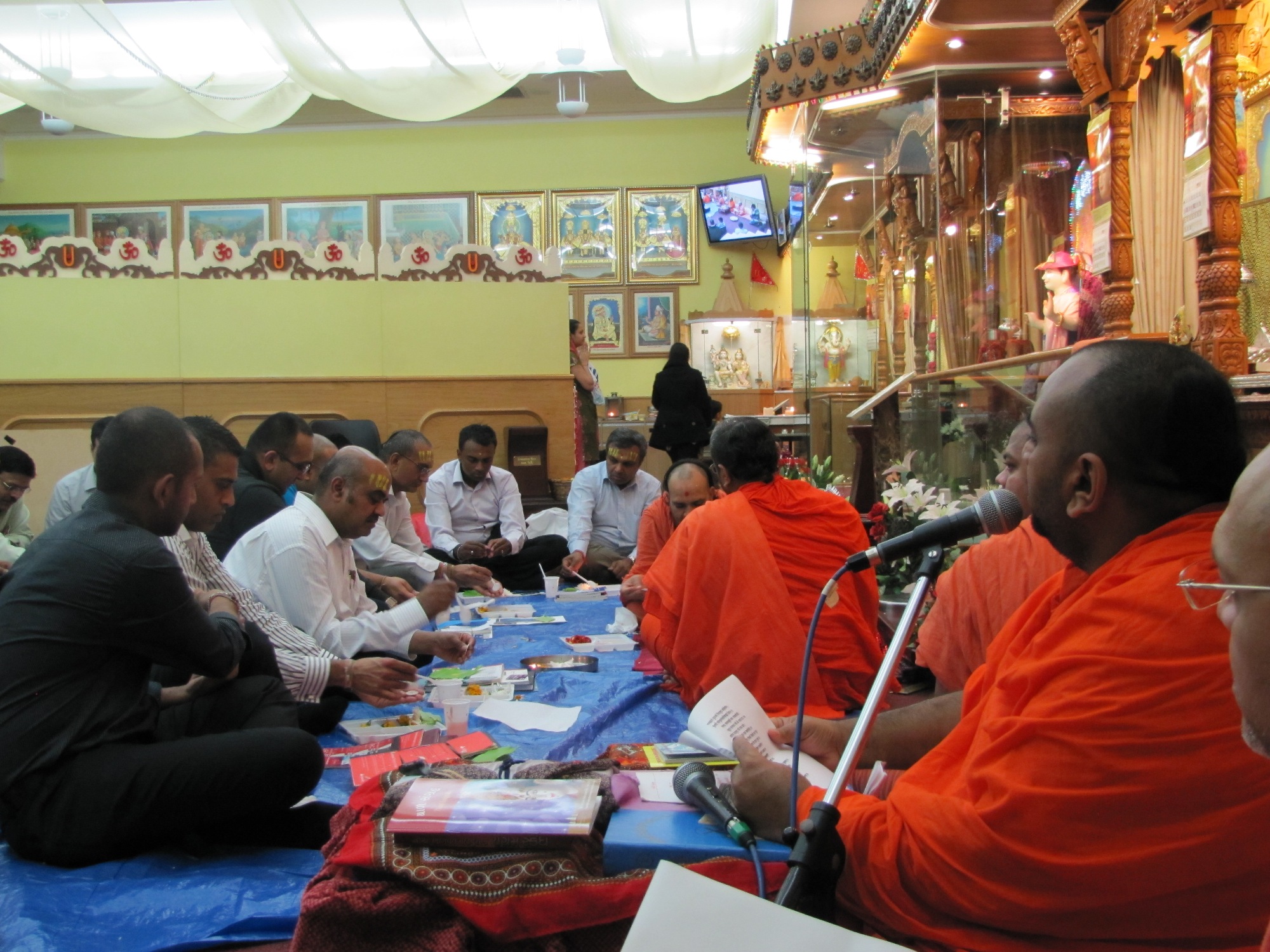 ©1987-2017 SKS Swaminarayan Temple East London