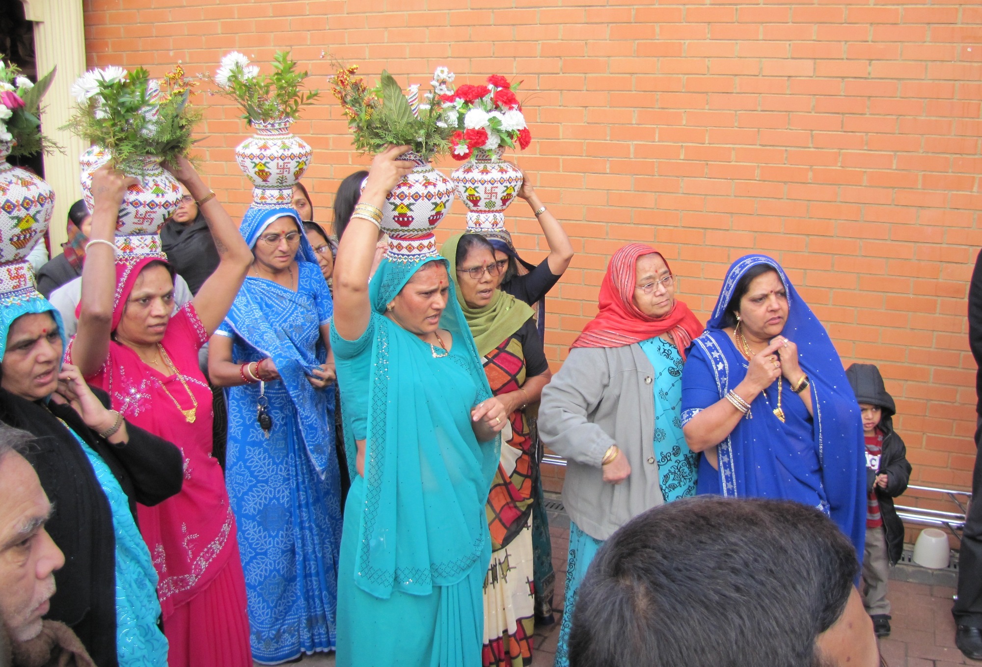 ©1987-2017 SKS Swaminarayan Temple East London